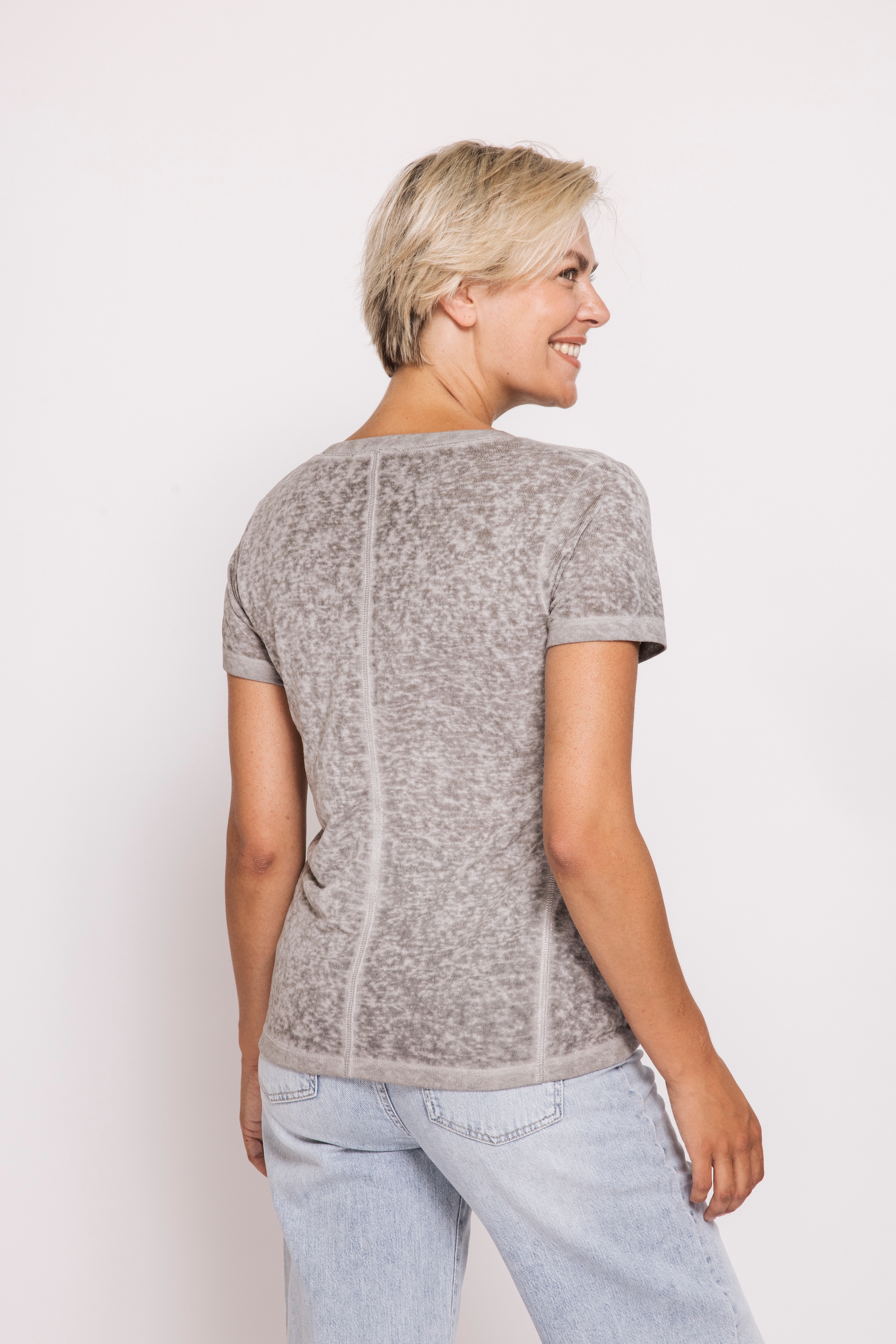 Zhrill T-Shirt »ZHSVANA« mit V-Ausschnitt