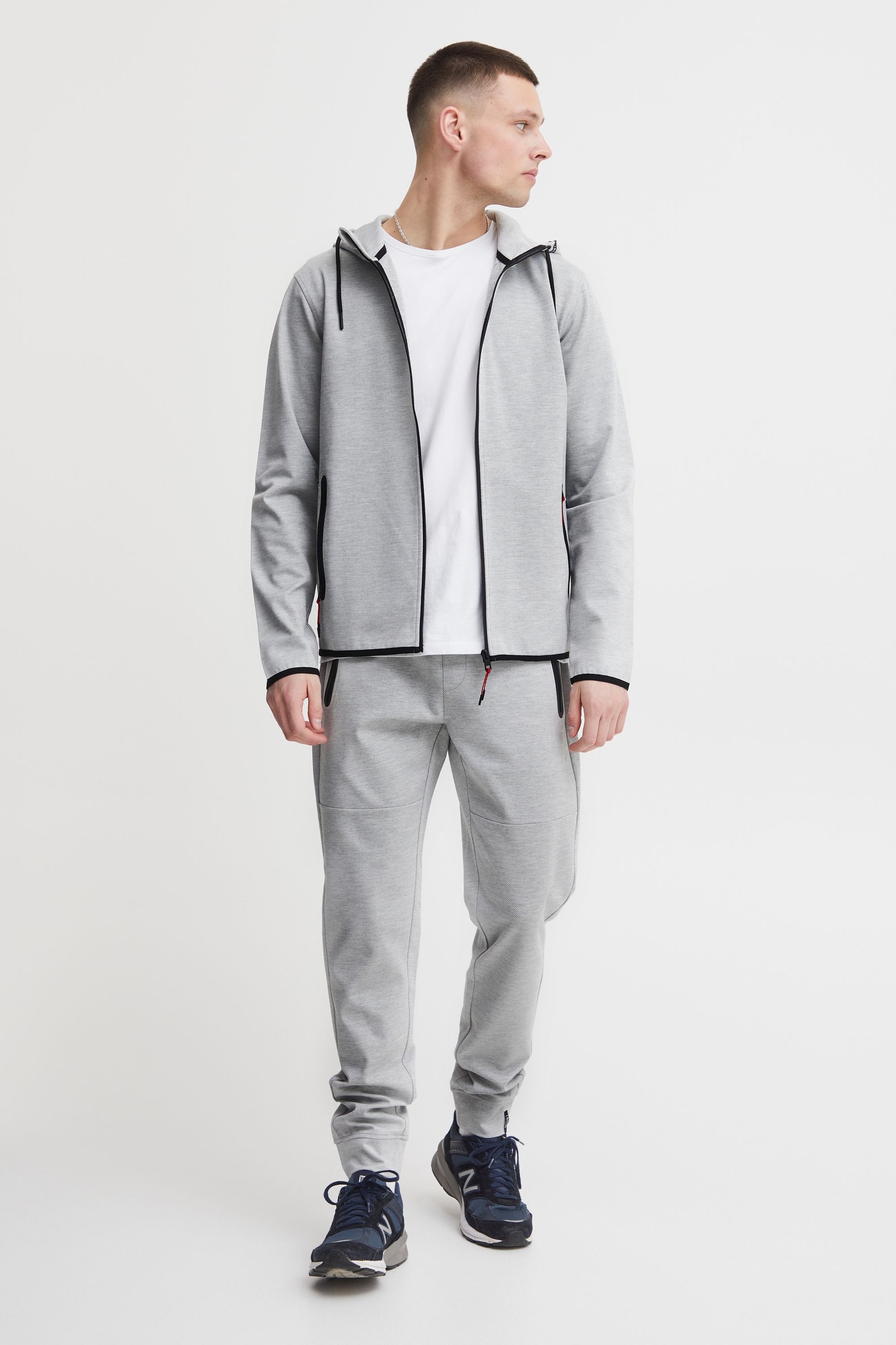 !Solid Sweatpants »Sweatpants SDVinh«