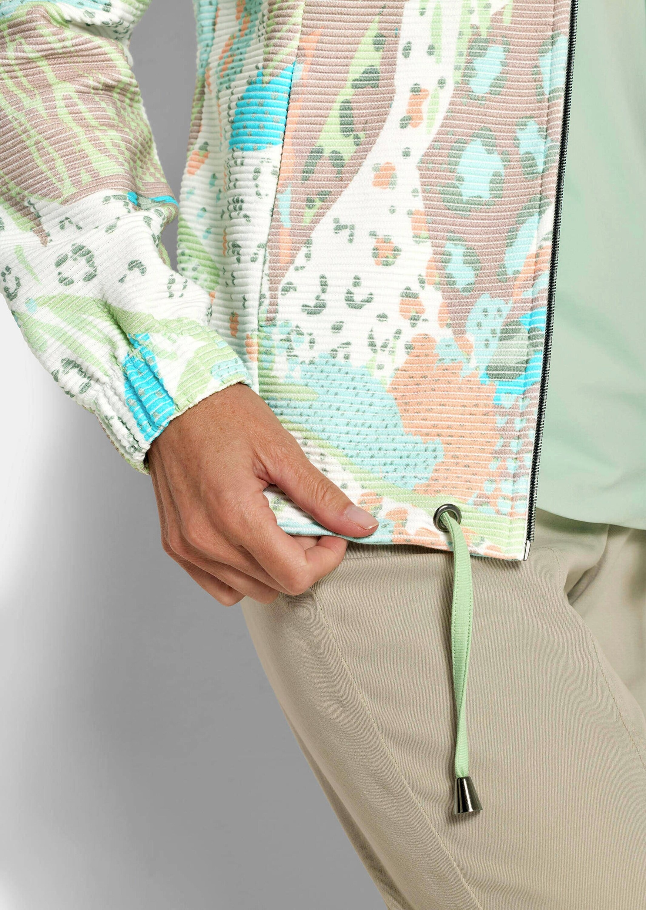 GOLDNER Kurzjacke »Kurzgröße Printjacke mit Ottomanstruktur« Tunnelzug am Saumabschluß