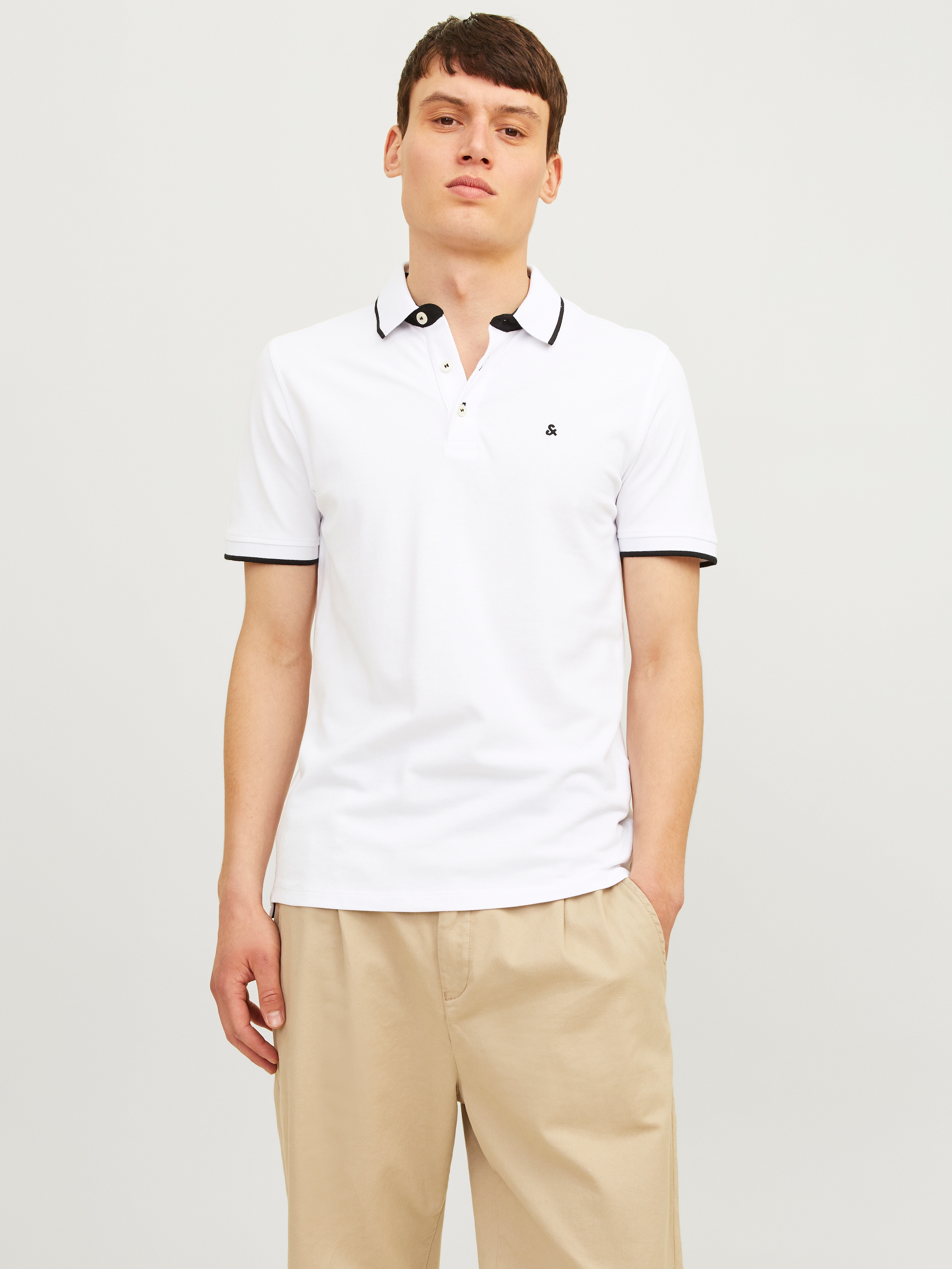 Jack & Jones Poloshirt »JJEPAULOS im Doppelpack mit Logostickerei und Komfort« Packung, 2er-Pack, 2 unifarben mit Farbeinsatz, modisch, schmal, Baumwolle, Polokragen