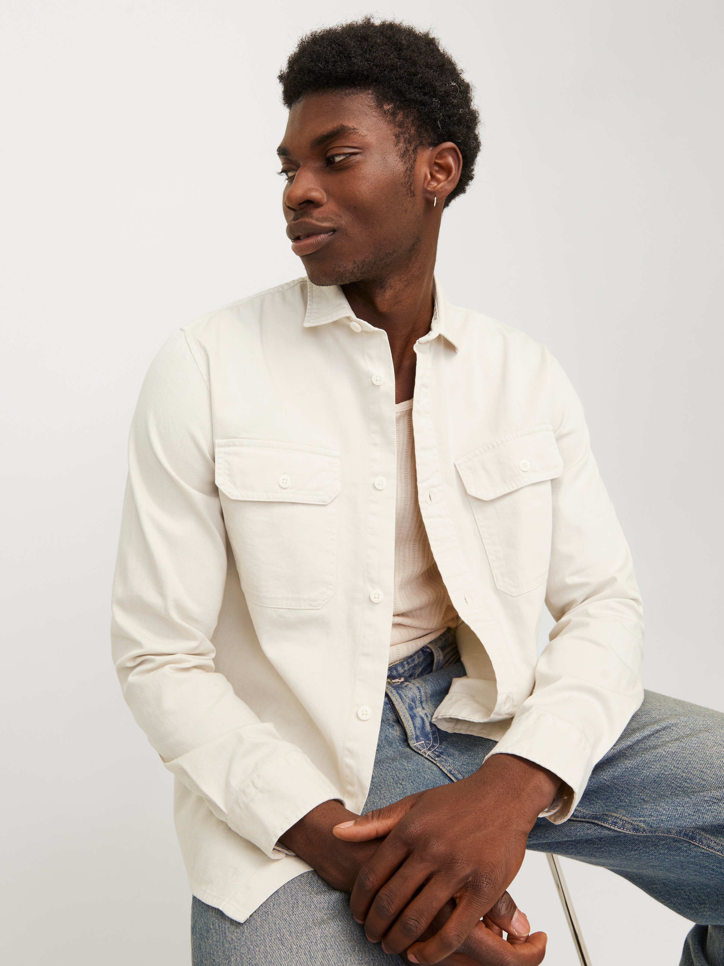 Jack & Jones Langarmhemd »JJETRAVIS SHIRT LS NOOS«, mit Brusttaschen