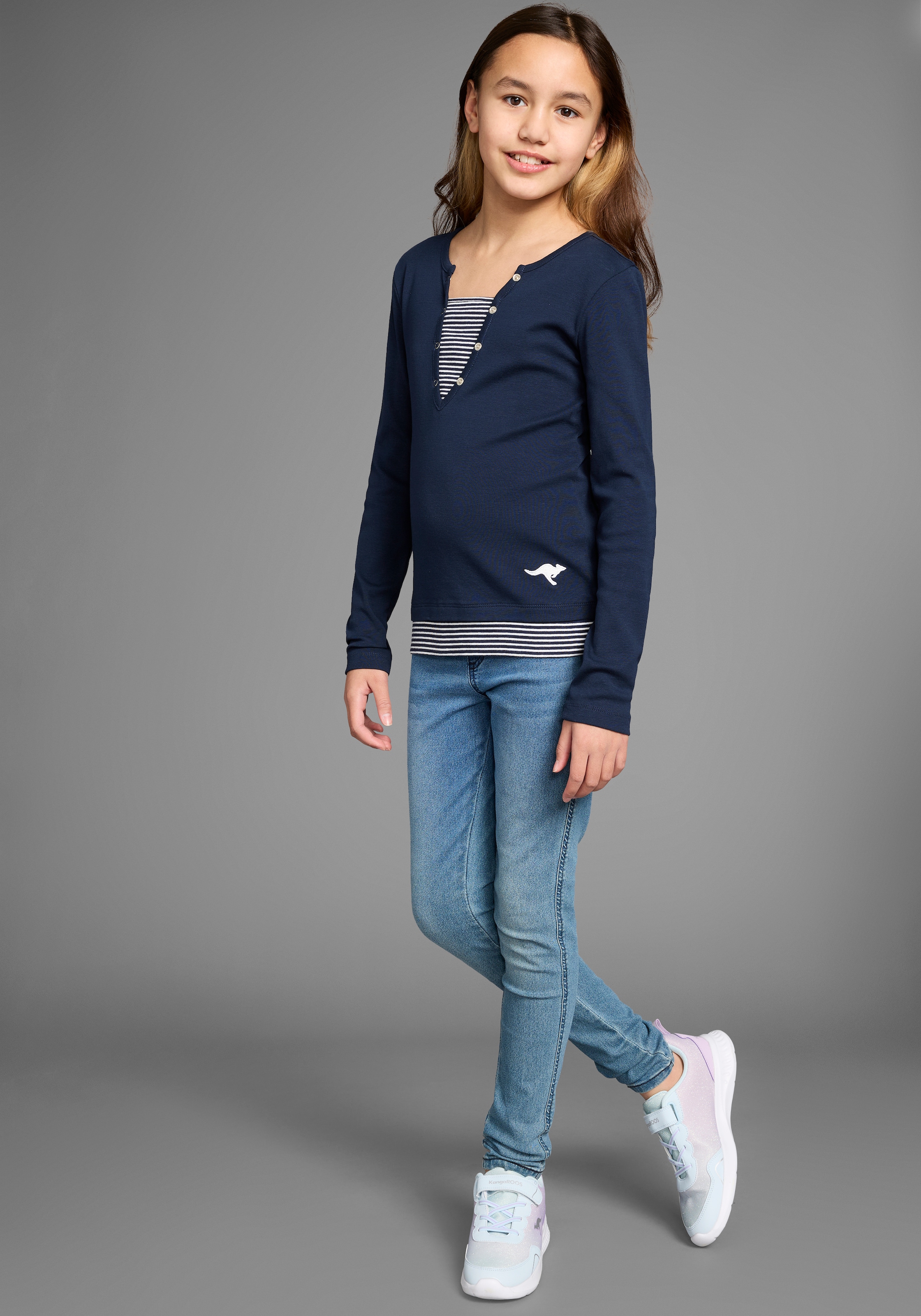 KangaROOS Langarmshirt »Ripp-Shirt in Lagenoptik« modische Auschnitt-Details