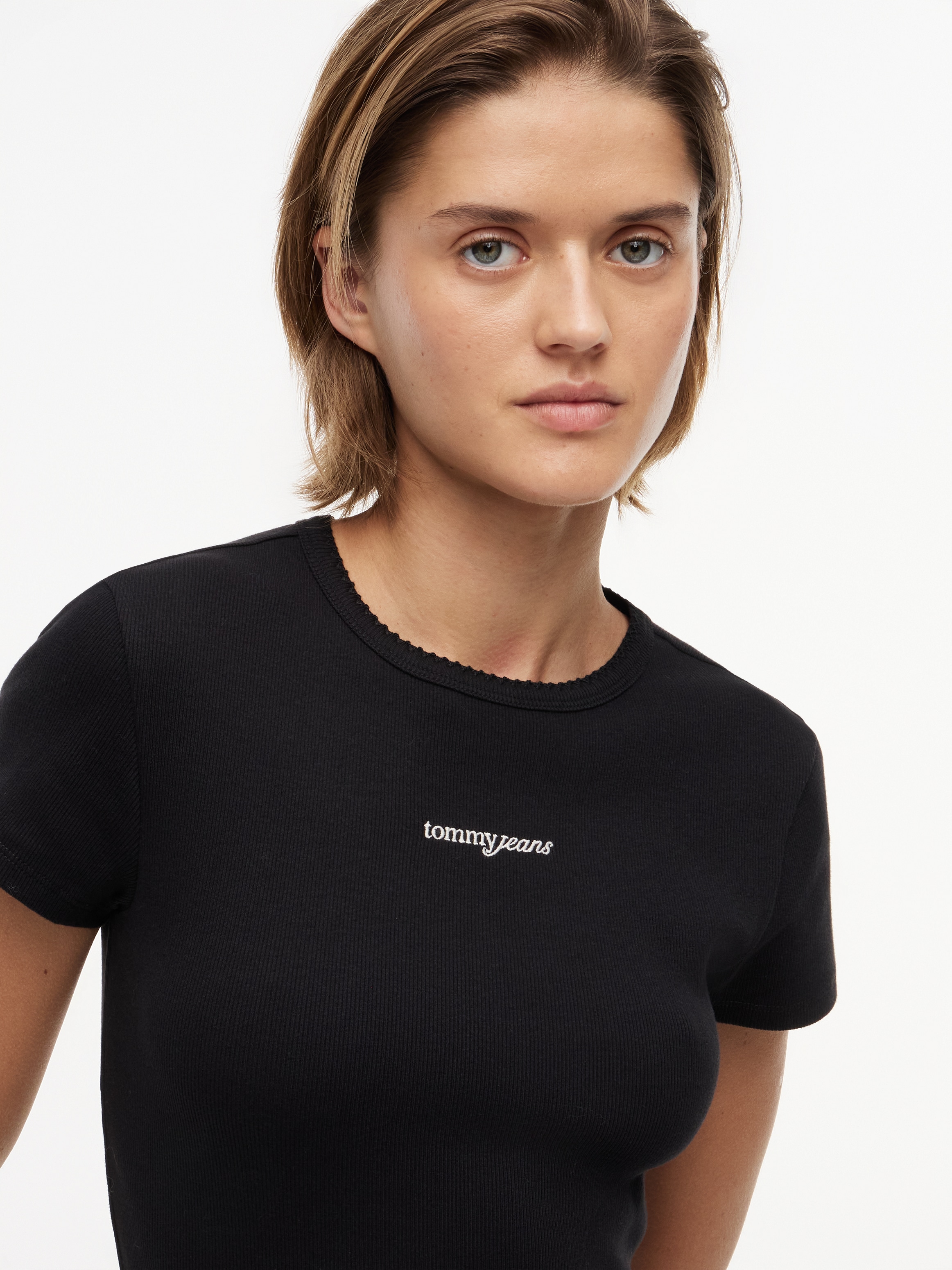 Tommy Jeans Minikleid »TJW SCRIPT MINI RIB DRESS« Baumwollmischung,  figurbetont, in gerippter Struktur