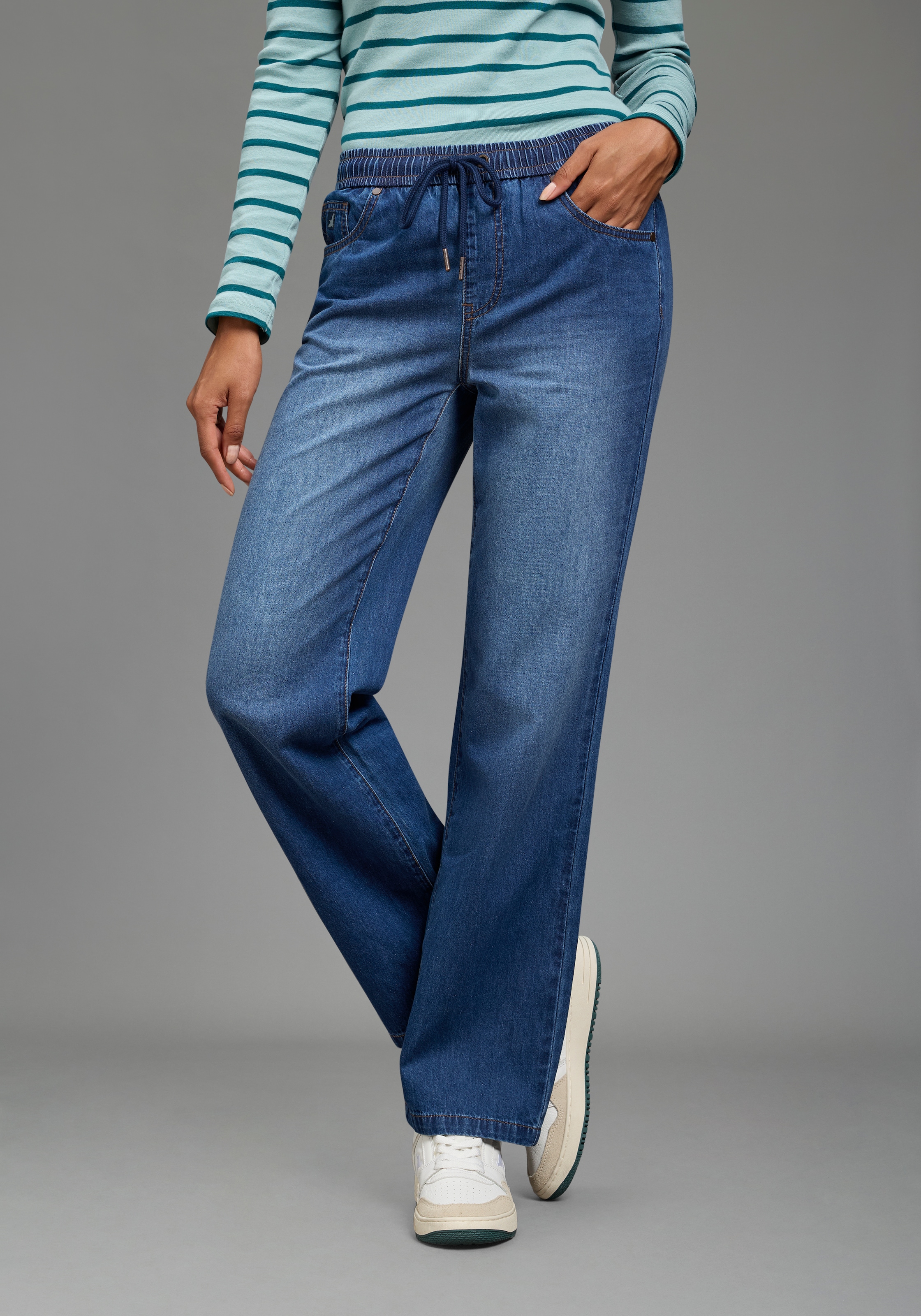 Arizona Relax-fit-Jeans »mit Schnürung« mit geradem Bein, unifarben