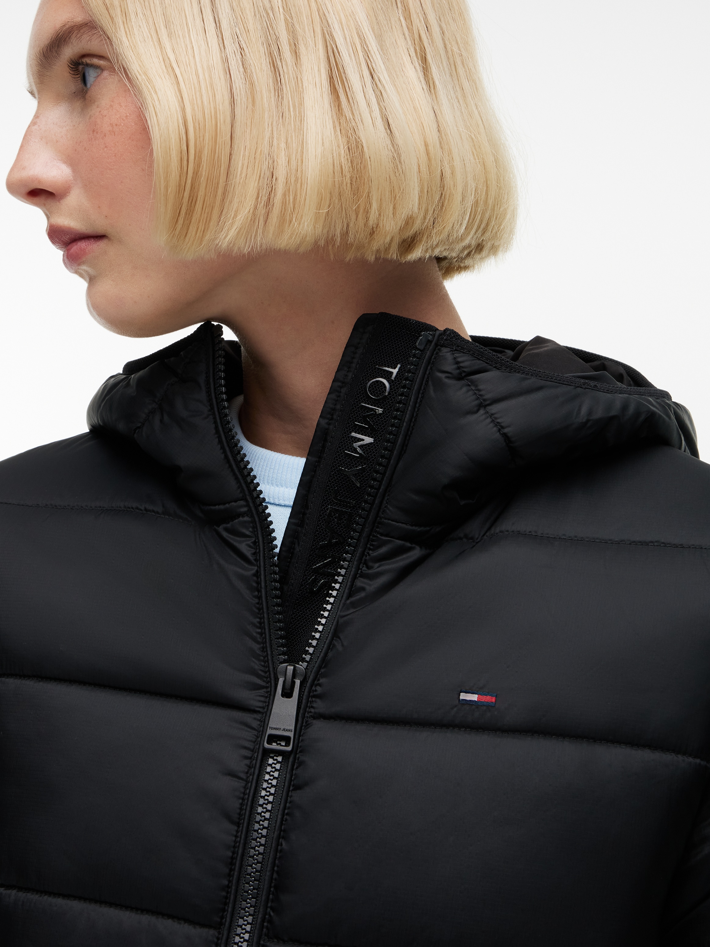 Tommy Jeans Steppjacke »TJW SLIM LW HOODED PADDED JACKET« mit Kapuze Steppware, slim fit, mit Kapuze