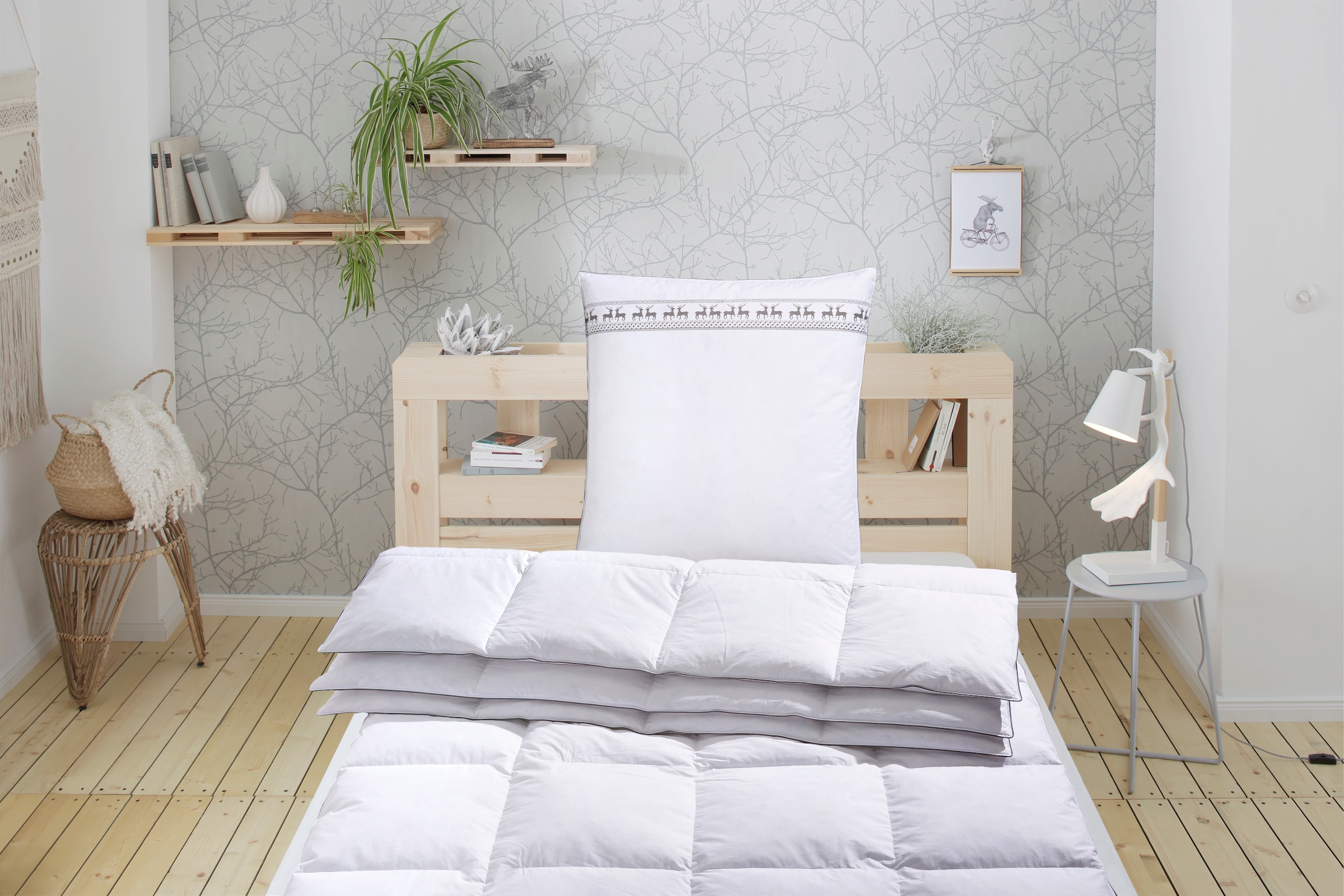 OTTO home Federbettdecke "Forsakar, Bettdecke 135x200 cm, 155x220 cm und weitere Größen" warm Füllung 100% Federn Bezug Baumwolle 1 Stk. tlg. Bettdecken, Sommer, Winter, Decke, Made in Germany, hautfreundlich