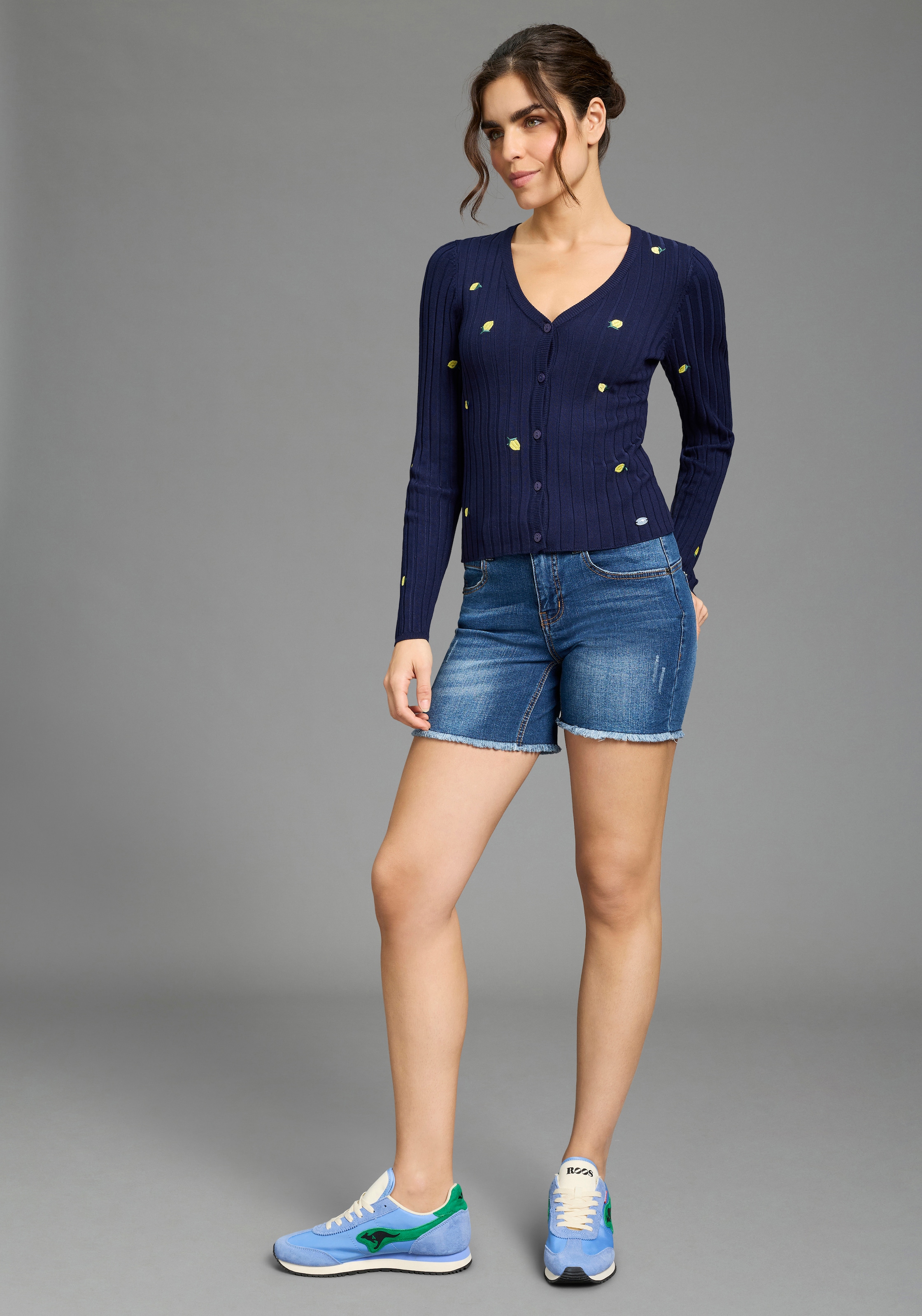 KangaROOS Strickjacke aus Rippstrick mit Stickerei