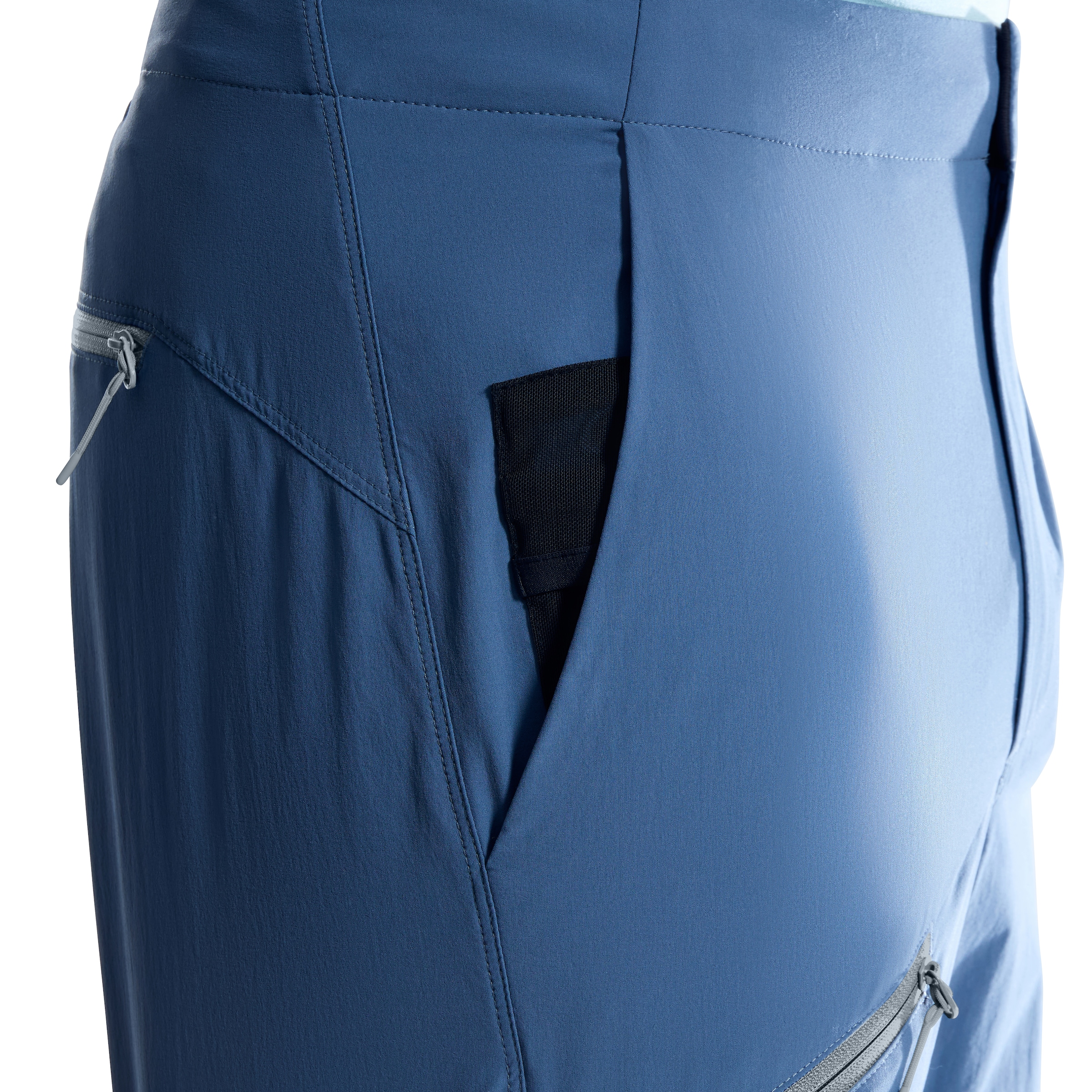 Berghaus Funktionsshorts »CALDBECK SHORT AM«  elastisches Material, leichtes Obermaterial, atmungsaktives Futter