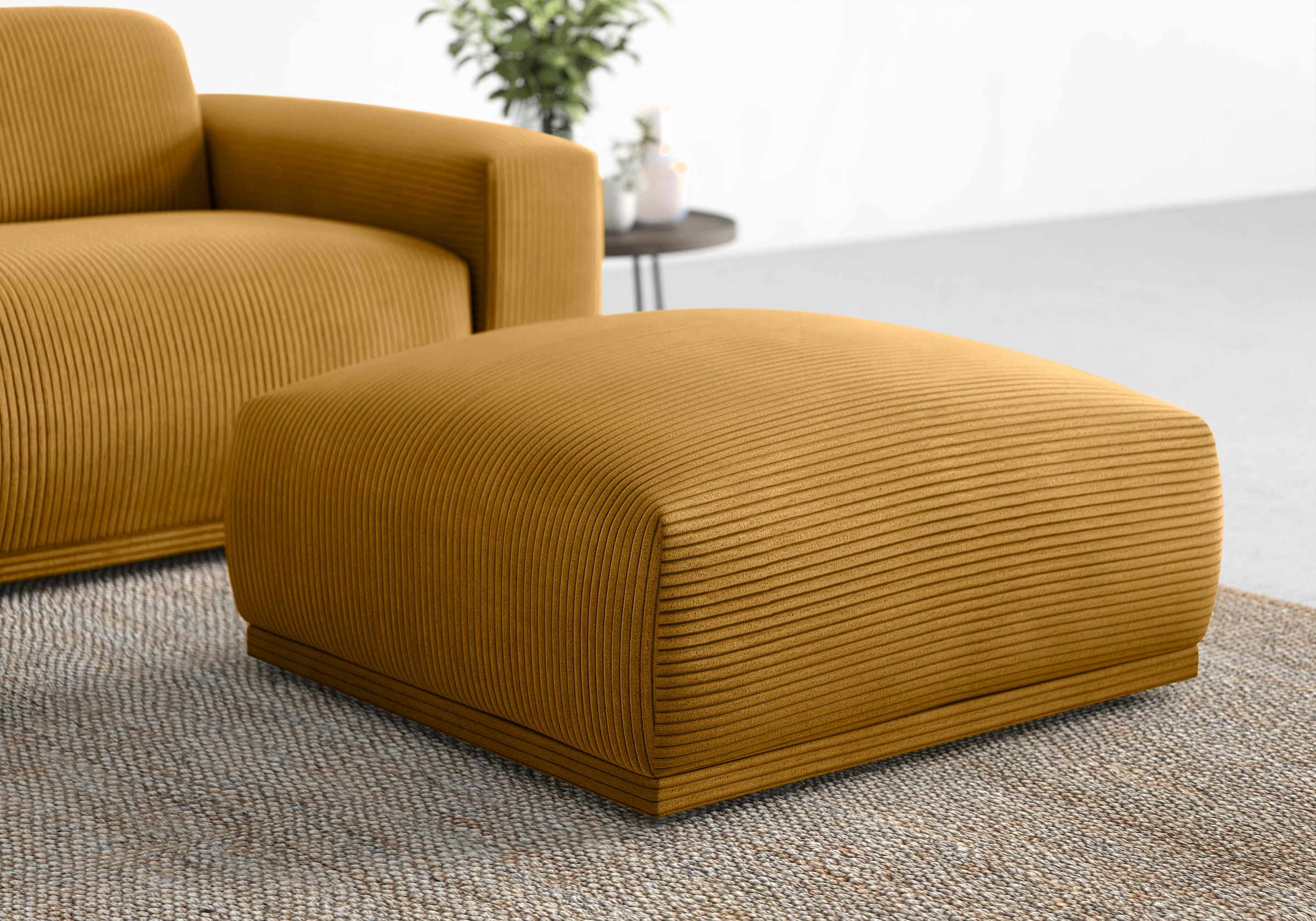 TRENDMANUFAKTUR Hocker »Braga, mit hochwertigem Kaltschaum, quadratisch, in Cord erhältlich«, (1 St.), moderner Polsterhocker, 85/42/85 cm (B/H/T)
