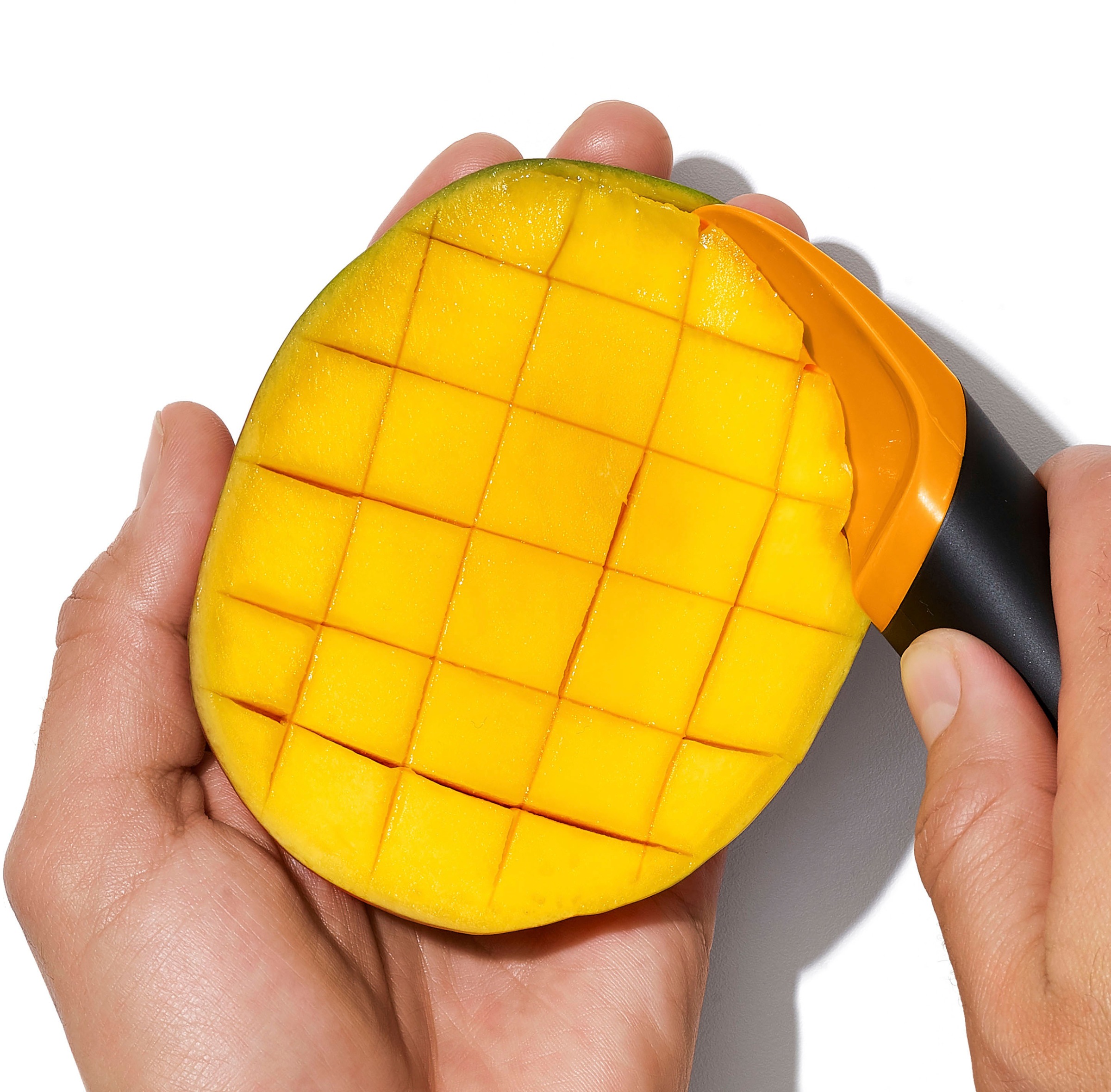 OXO Good Grips Obstschneider, Mangoschneider mit Portionierer und Riffelmesser