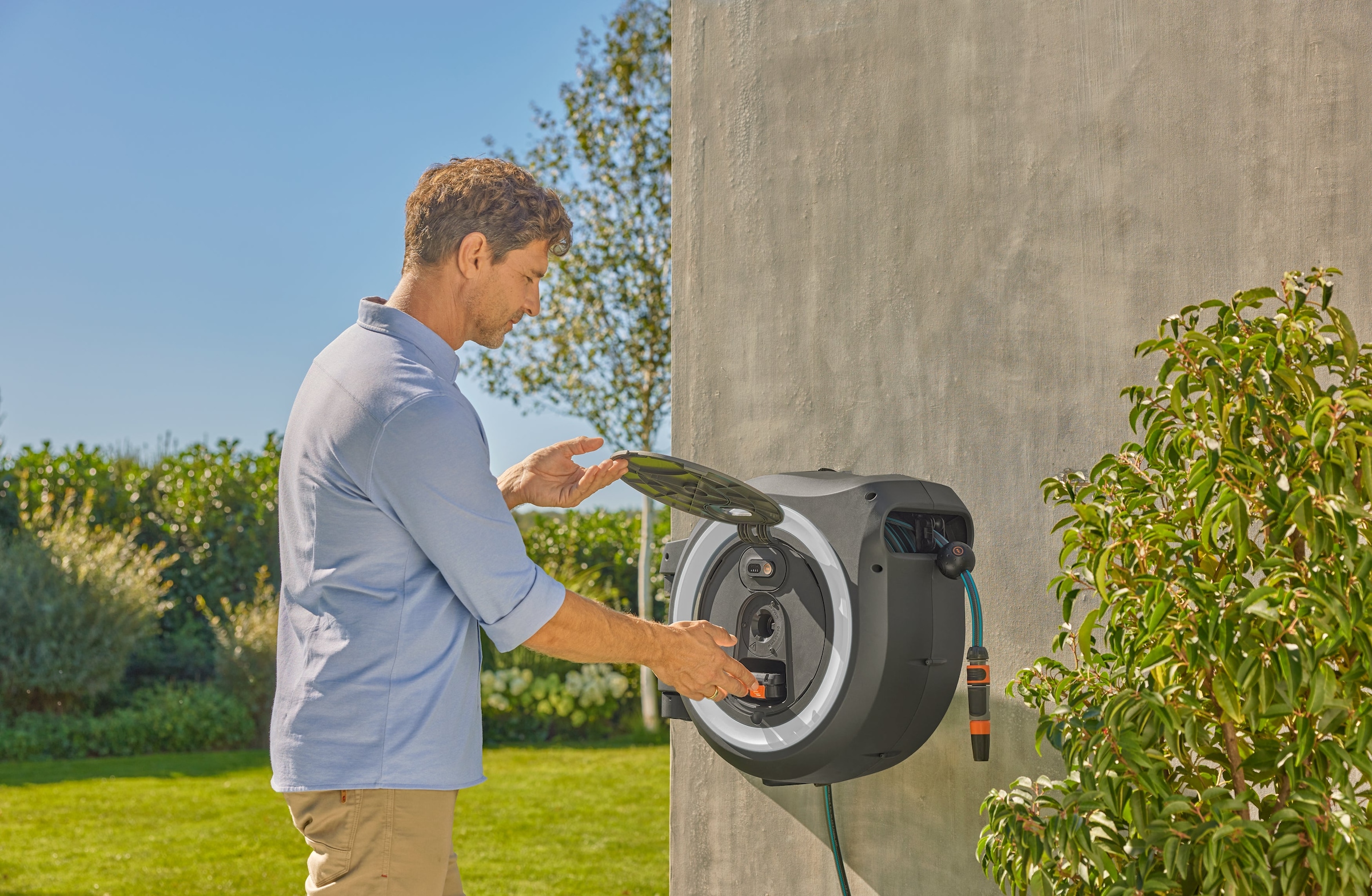GARDENA Schlauchbox »PowerRoll XL 18V P4A Ready-To-Use Set« innovativ, mit Funkfernsteuerung, Inkl. Akku und Ladegerät