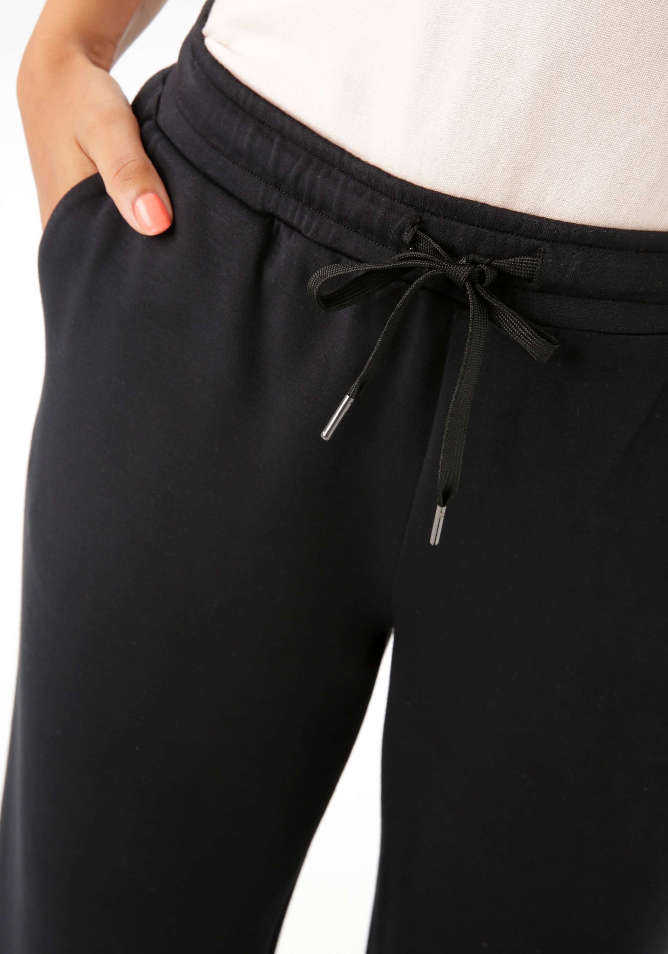 Aniston CASUAL Jogginghose, aus super weicher, elastischer Jersey-Qualität
