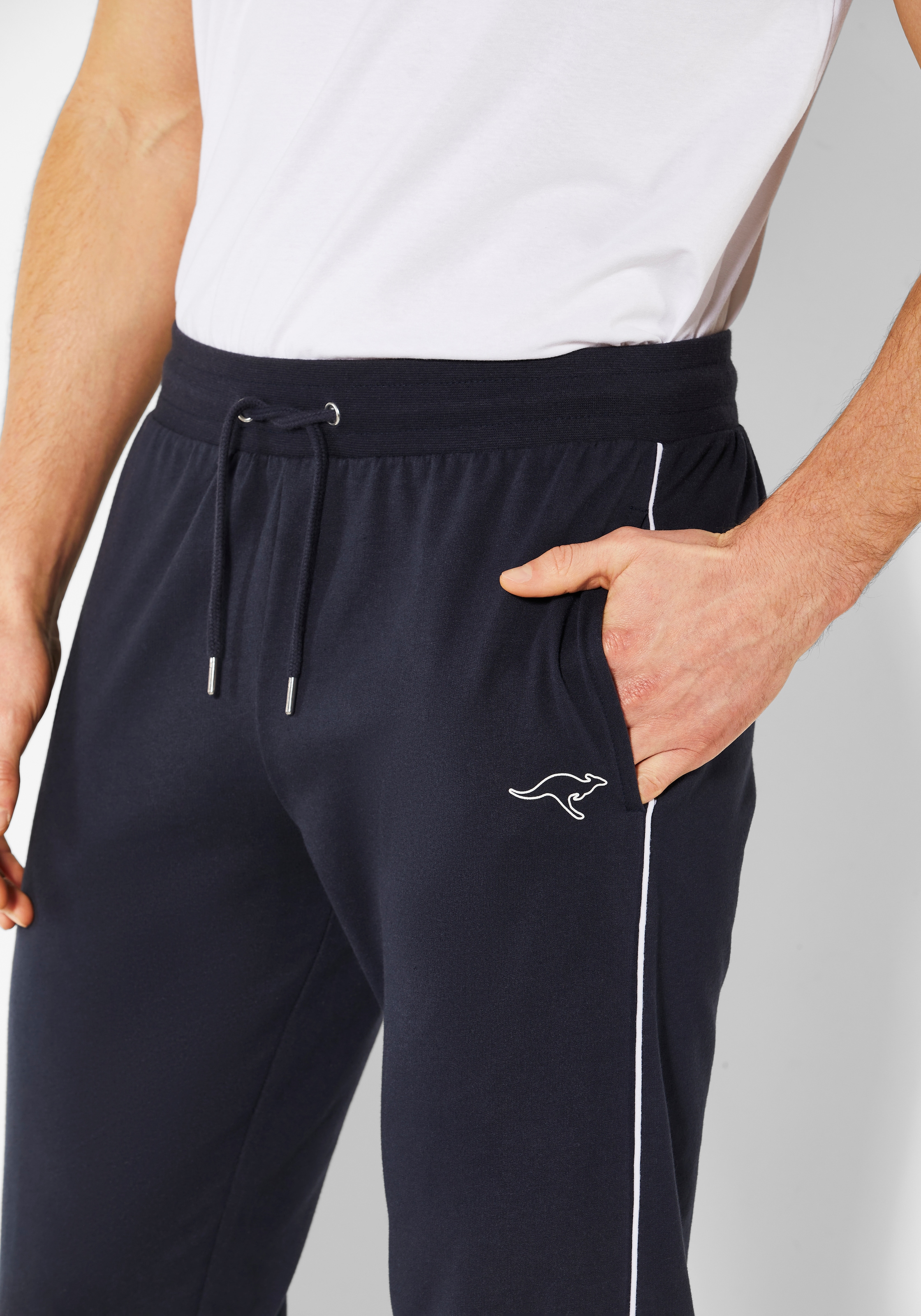 KangaROOS Sweathose, Jogginghose mit kleinem Logodruck