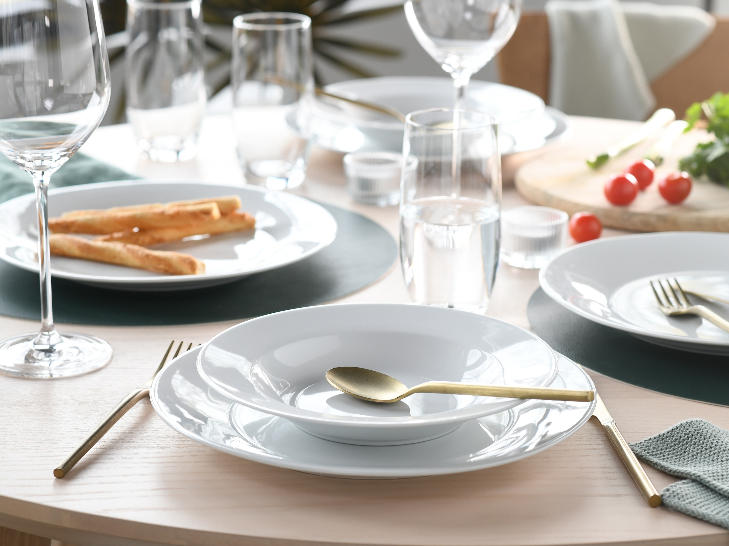 CreaTable Tafelservice »BASE Weiß, Service 12-tlg.« Teller Set, Klassisch, Zeitlos, Der Alleskönner