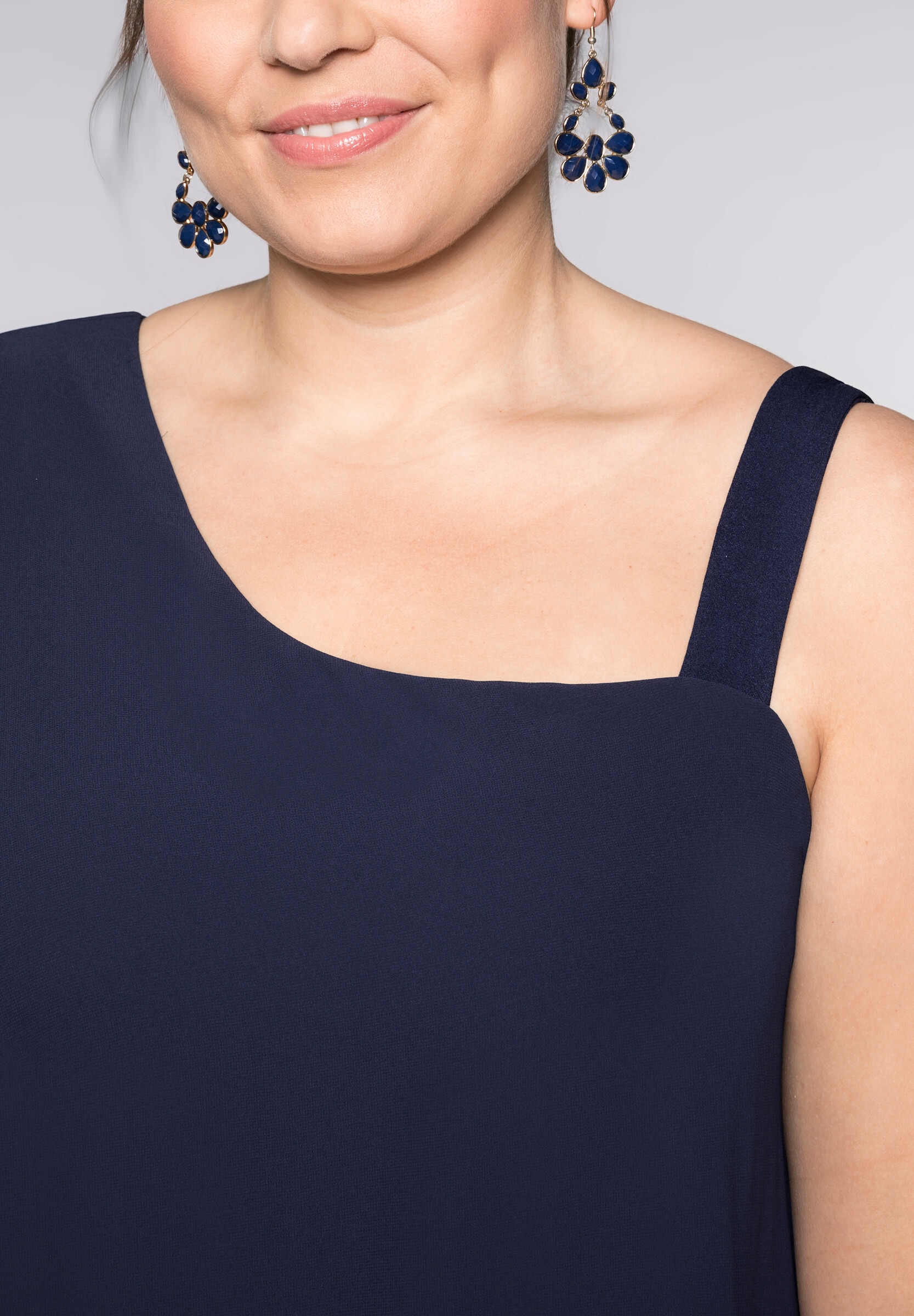 Sheego Jumpsuit »Jumpsuit Jumpsuit im Lagenlook« im Lagenlook mit Fledermausärmel