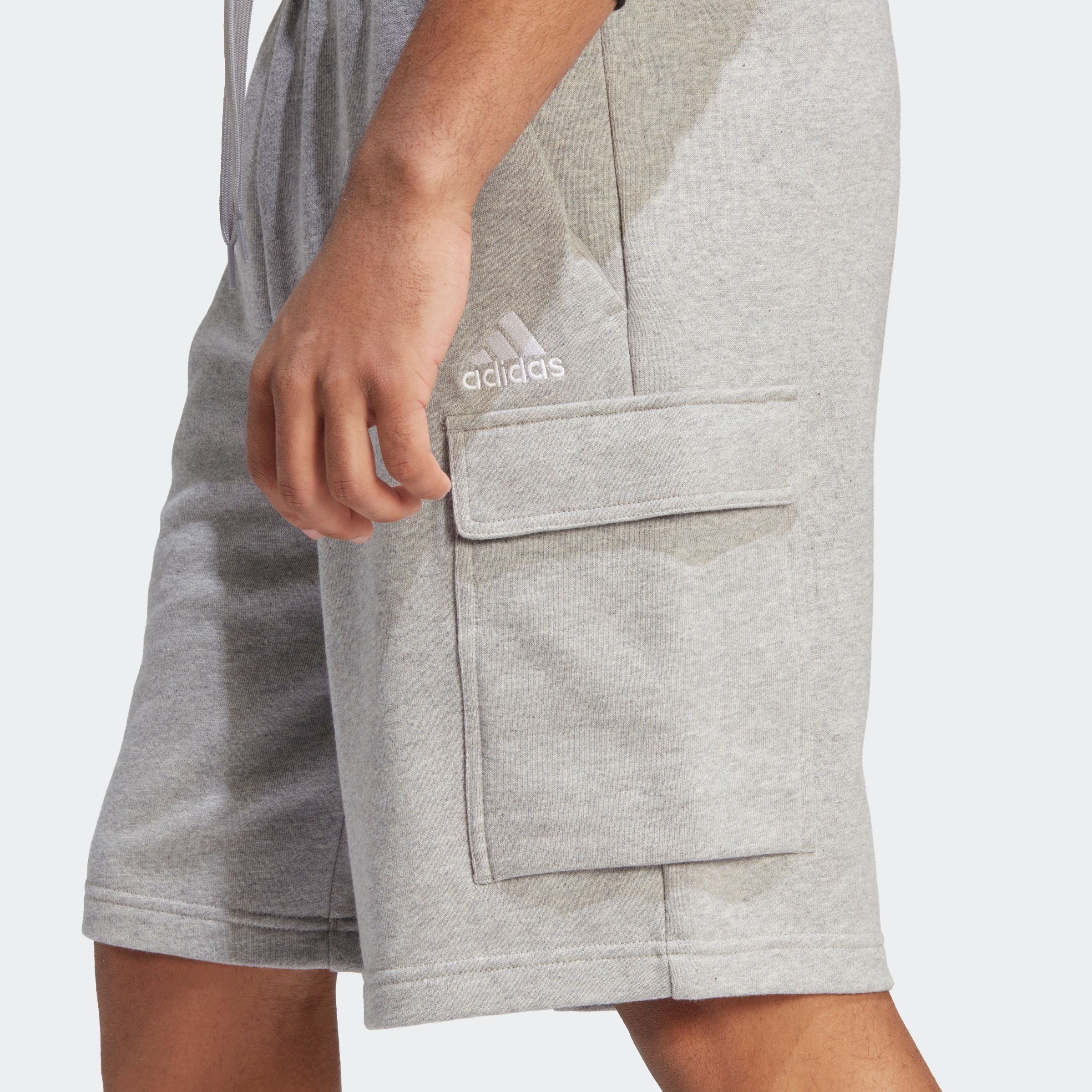 adidas Sportswear Shorts »ESSENTIALS FRENCH TERRY CARGOSHORTS«, (1 tlg.)  bei ♕