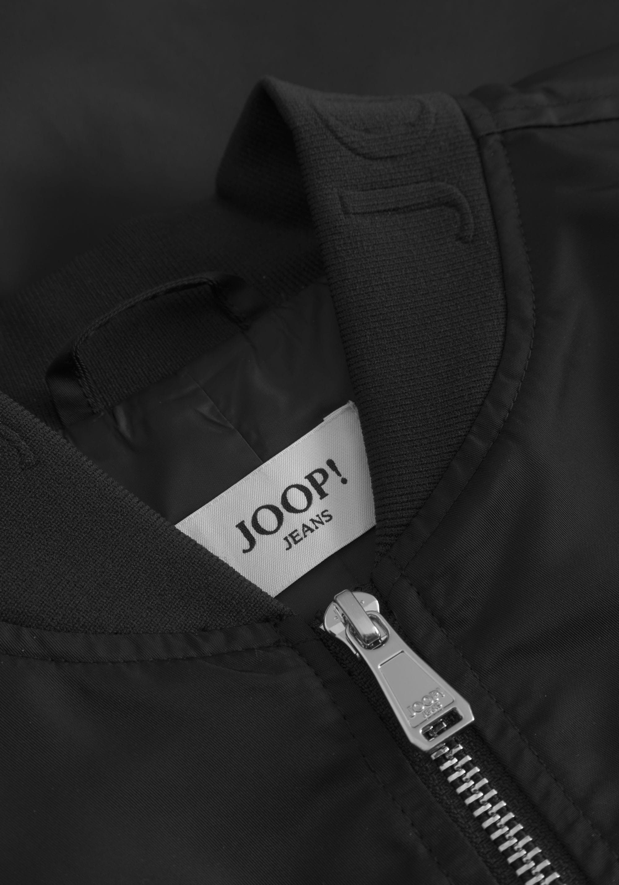 Joop Jeans Bomberjacke »Olakemi«, mit Ton-in-Ton Schriftzug am Kragen