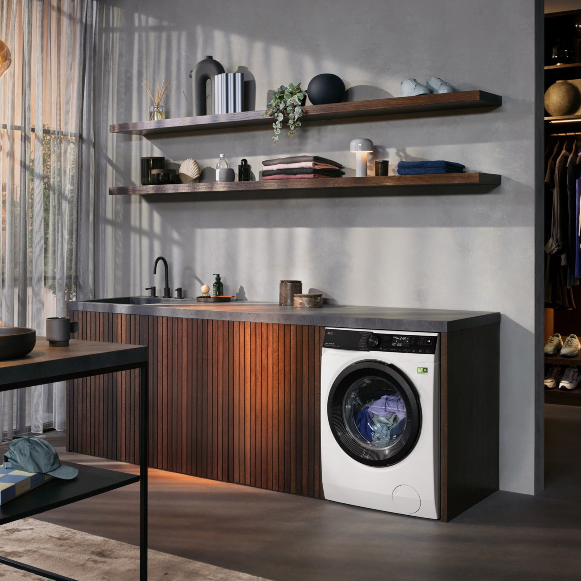 AEG Waschmaschine 8000 PowerCare »LR8E75490« 9 kg 1400 U/min UniversalDose: löst PODS®/Caps 60 % schneller auf für beste Reingung