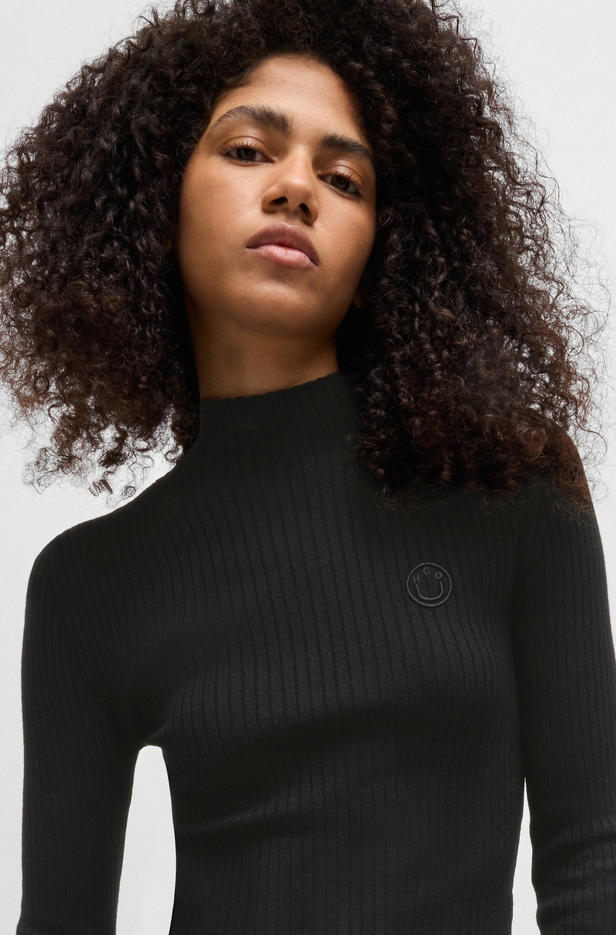 HUGO Blue Stehkragenpullover »Sarmie« mit Label-Stitching