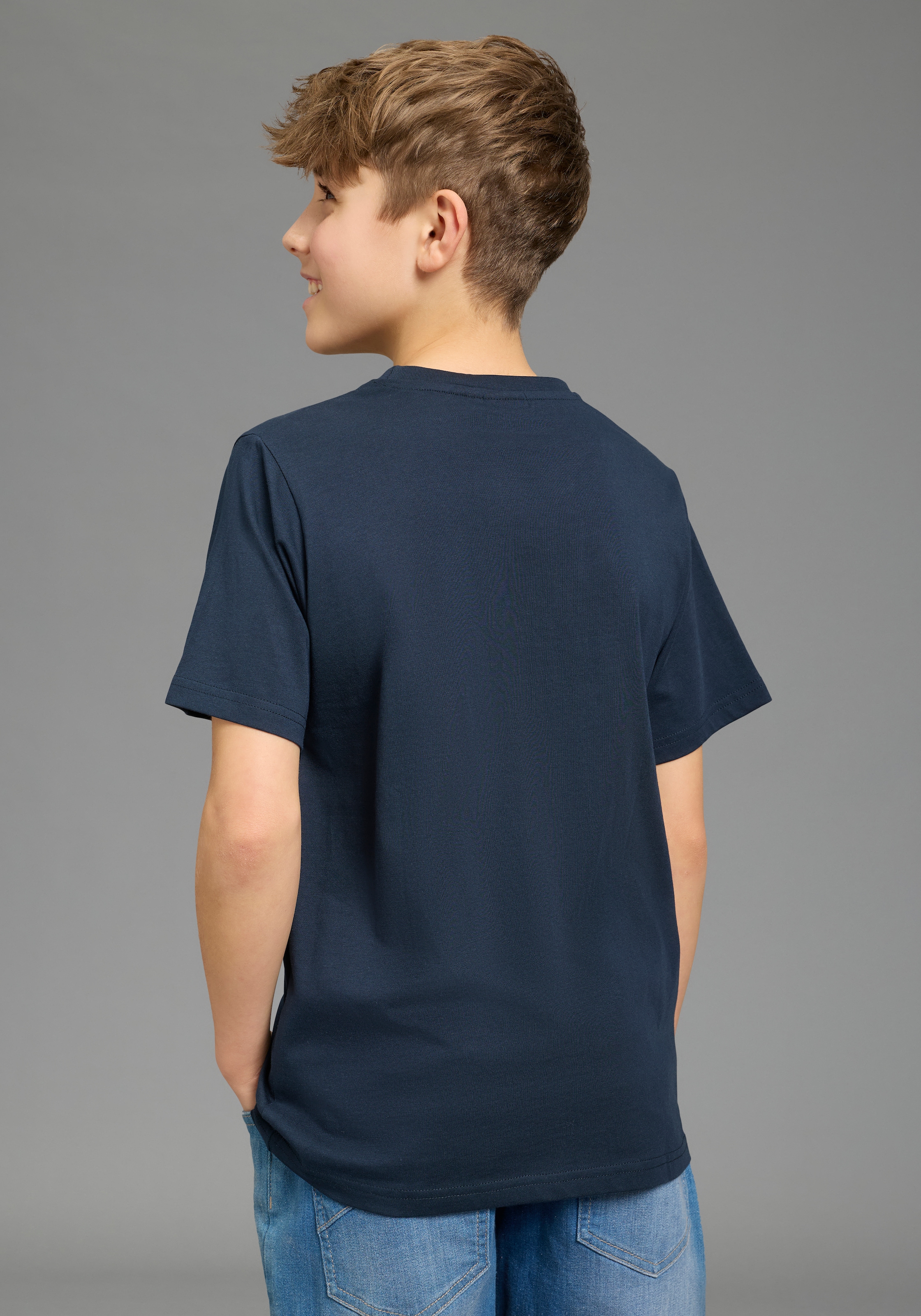 KIDSWORLD T-Shirt »STAR WARS: DARTH VADER - Disney Shirt« DARTH VADER Shirt. Kurzarm, mit modischem Druck, aus Baumwolle