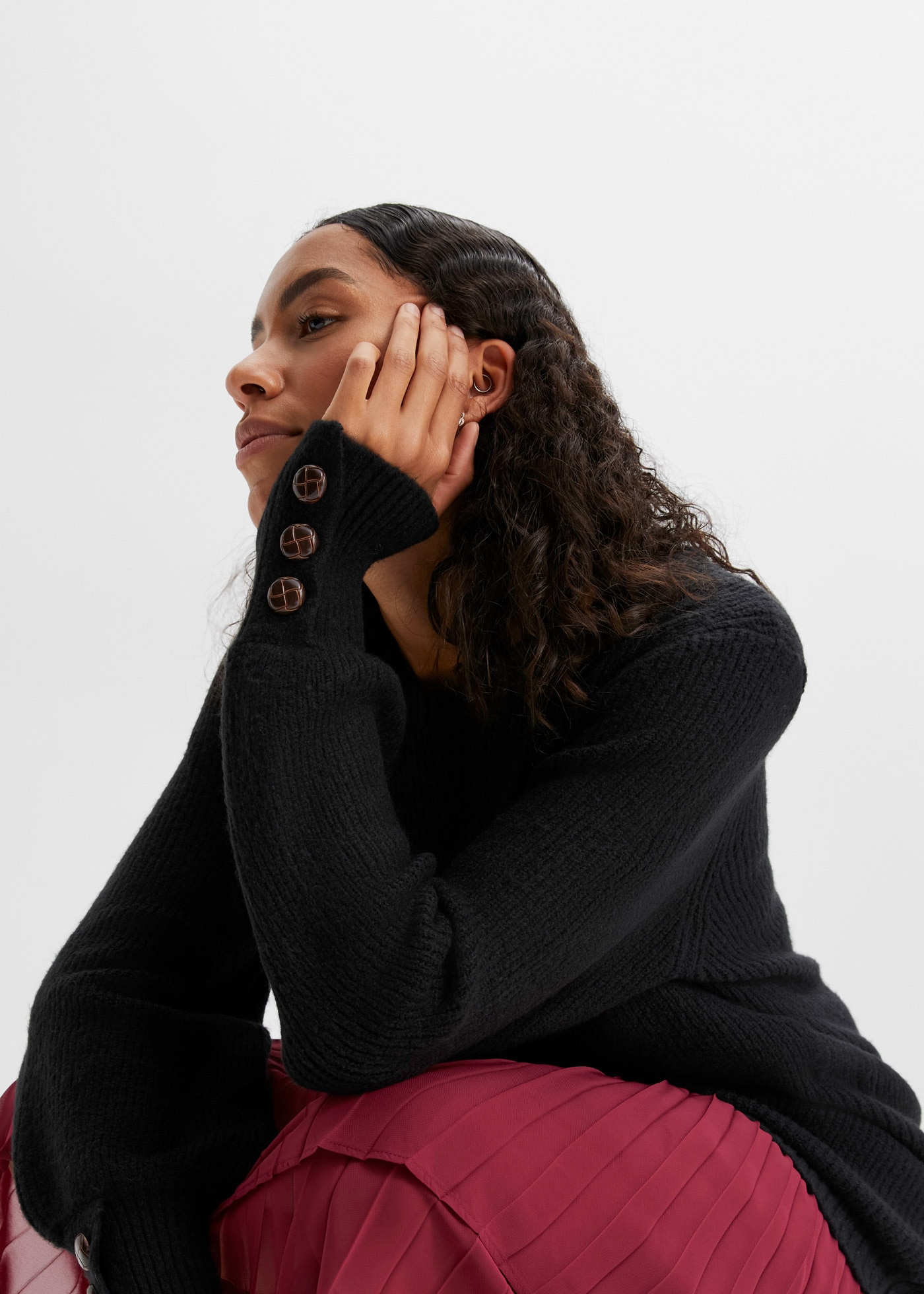 bonprix Longpullover »Longpullover mit Knöpfen« aus Polyacryl, Polyester und Elasthan, mit Rundhalsausschnitt