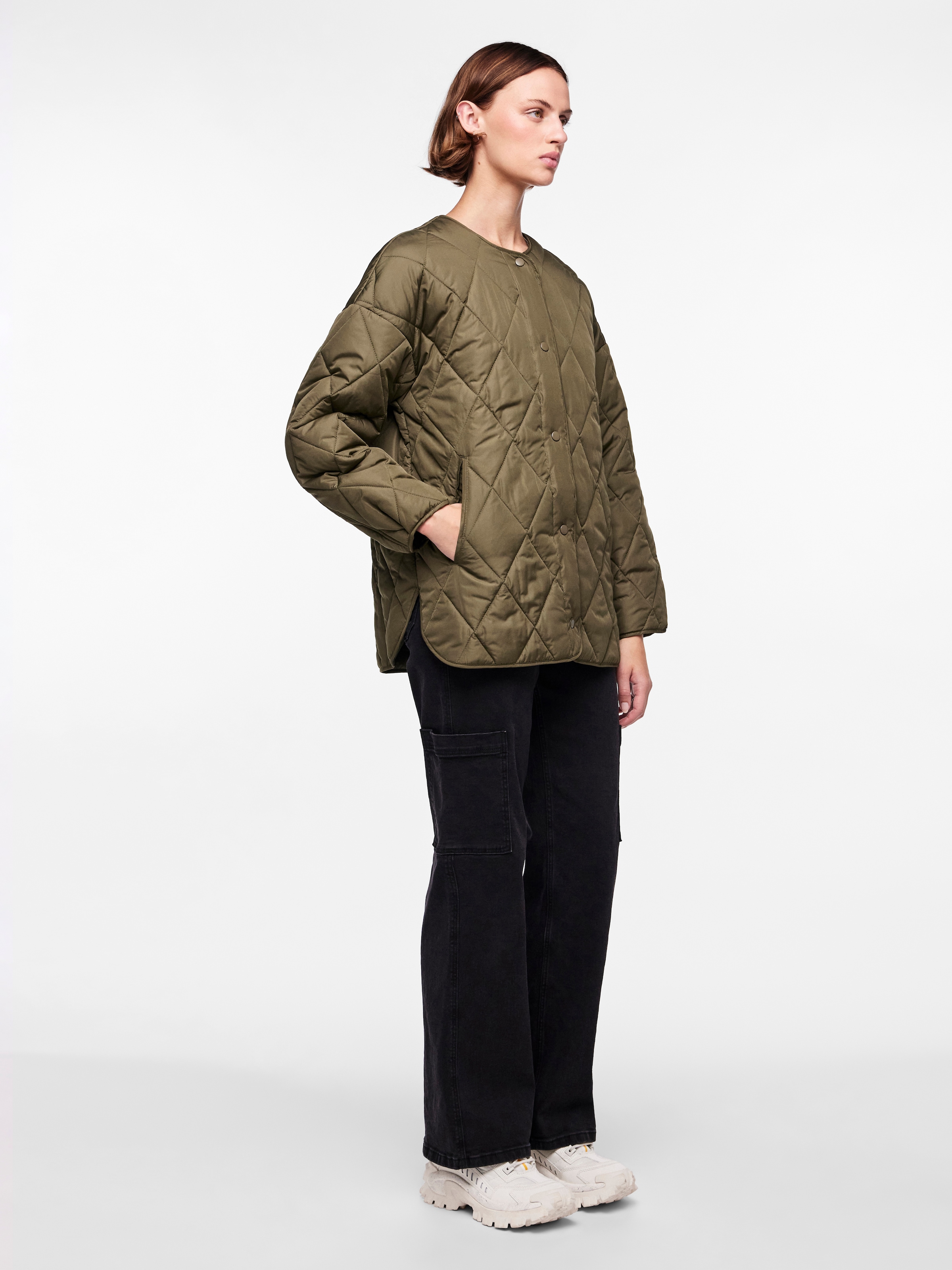 pieces Steppjacke »PCSTELLA QUILTED JACKET NOOS BC« Kunstfaser