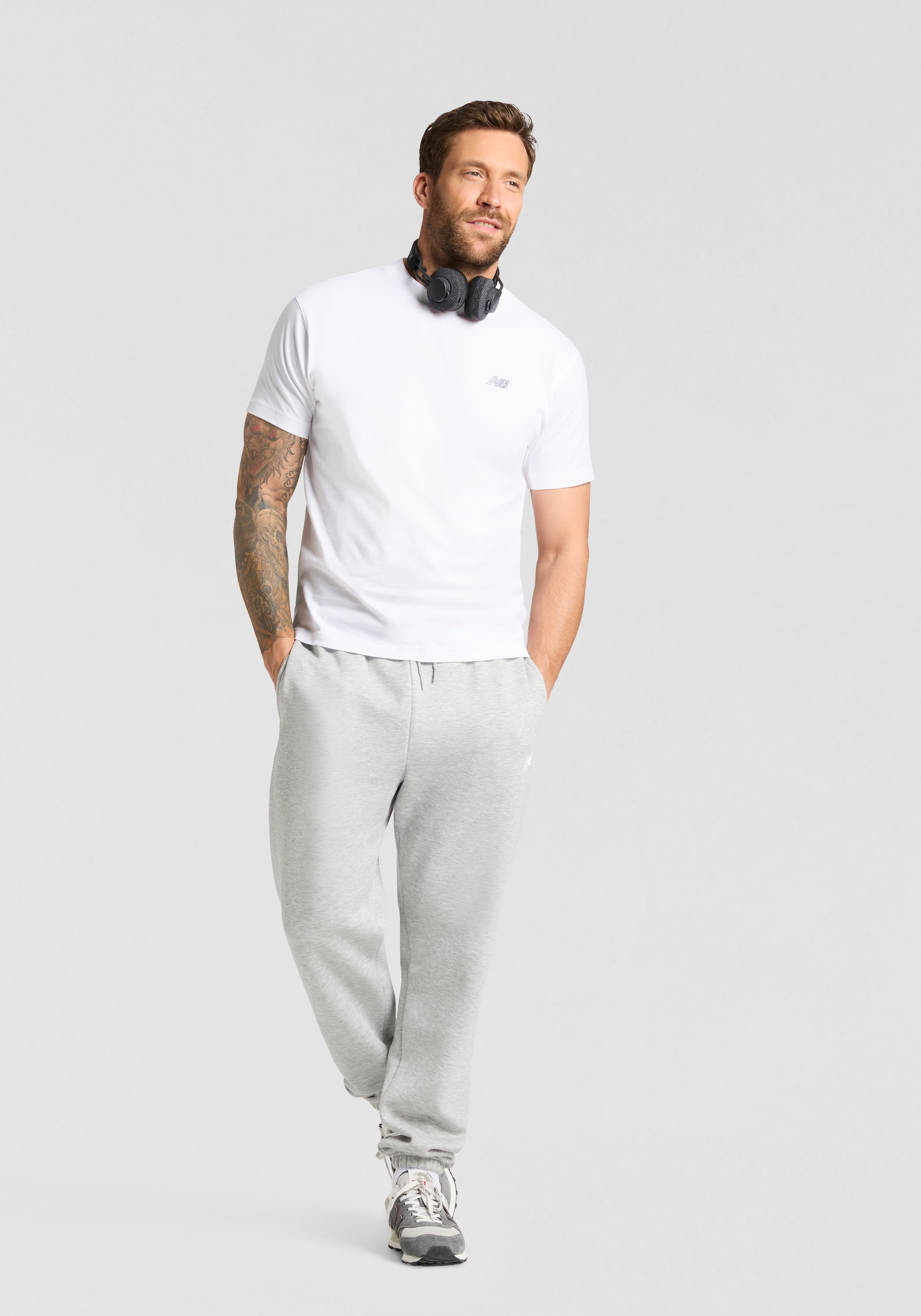 New Balance T-Shirt »SPORT ESSENTIALS COTTON T-SHIRT« entspannte Passform, Kurzarm, aus Baumwolle, Rundhalsausschnitt