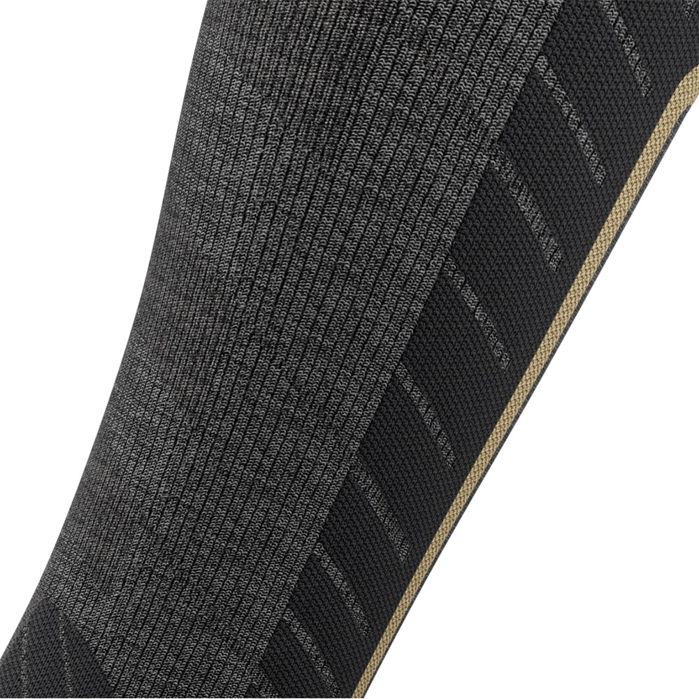 Bauerfeind Sportsocken »SKI ALPINE COMPRESSION SOCKS« für Alpinski und Snowboard, mit anatomisch geformter Zehenbox