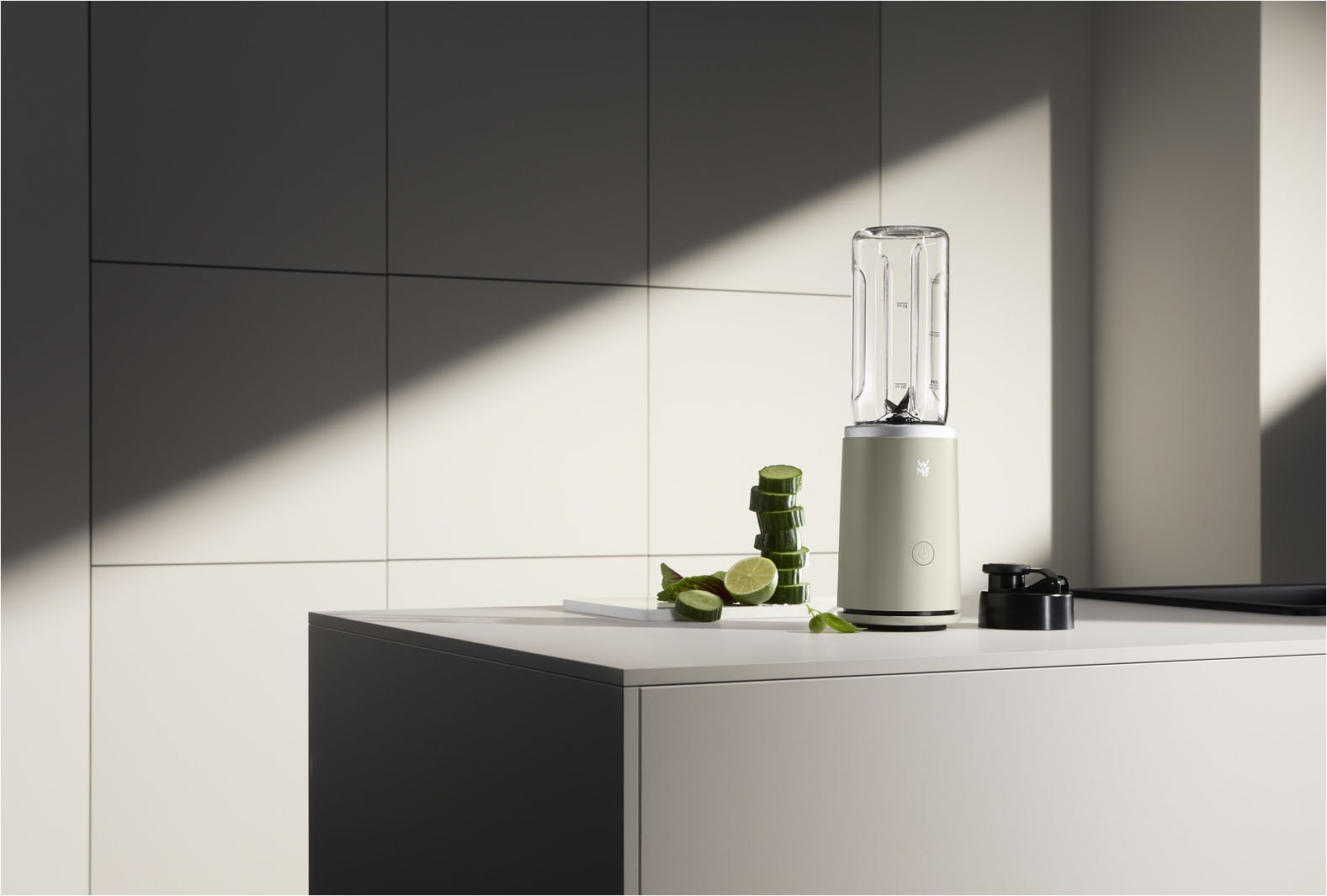 WMF Smoothie-Maker »Mix & Go Touch« 500 W recyceltes Material, auslaufsichere Trinkflasche, Einhandbedienung