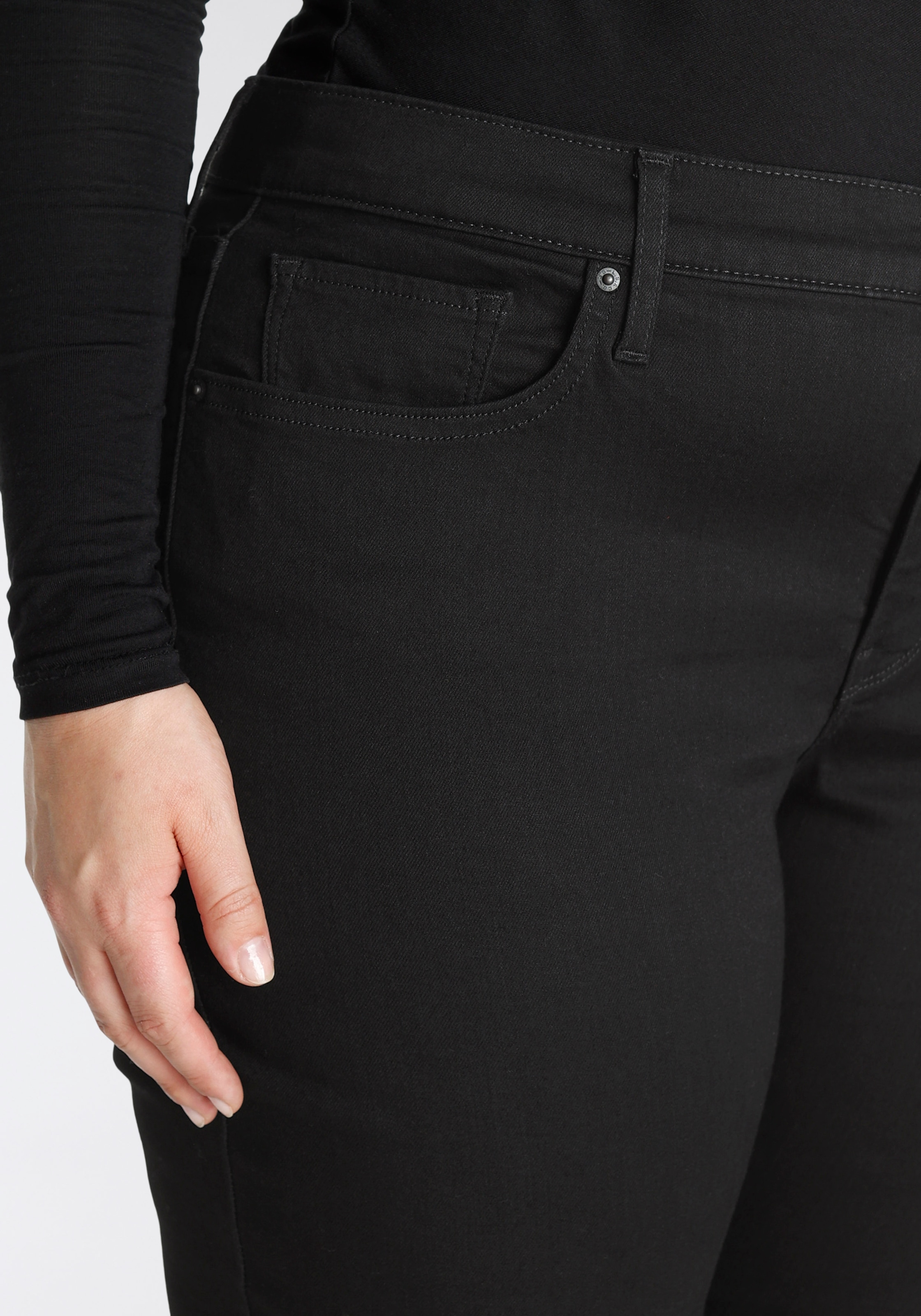 Levi's® Plus Straight-Jeans »314 Shaping Straight«, in Baumwoll-Stretch
