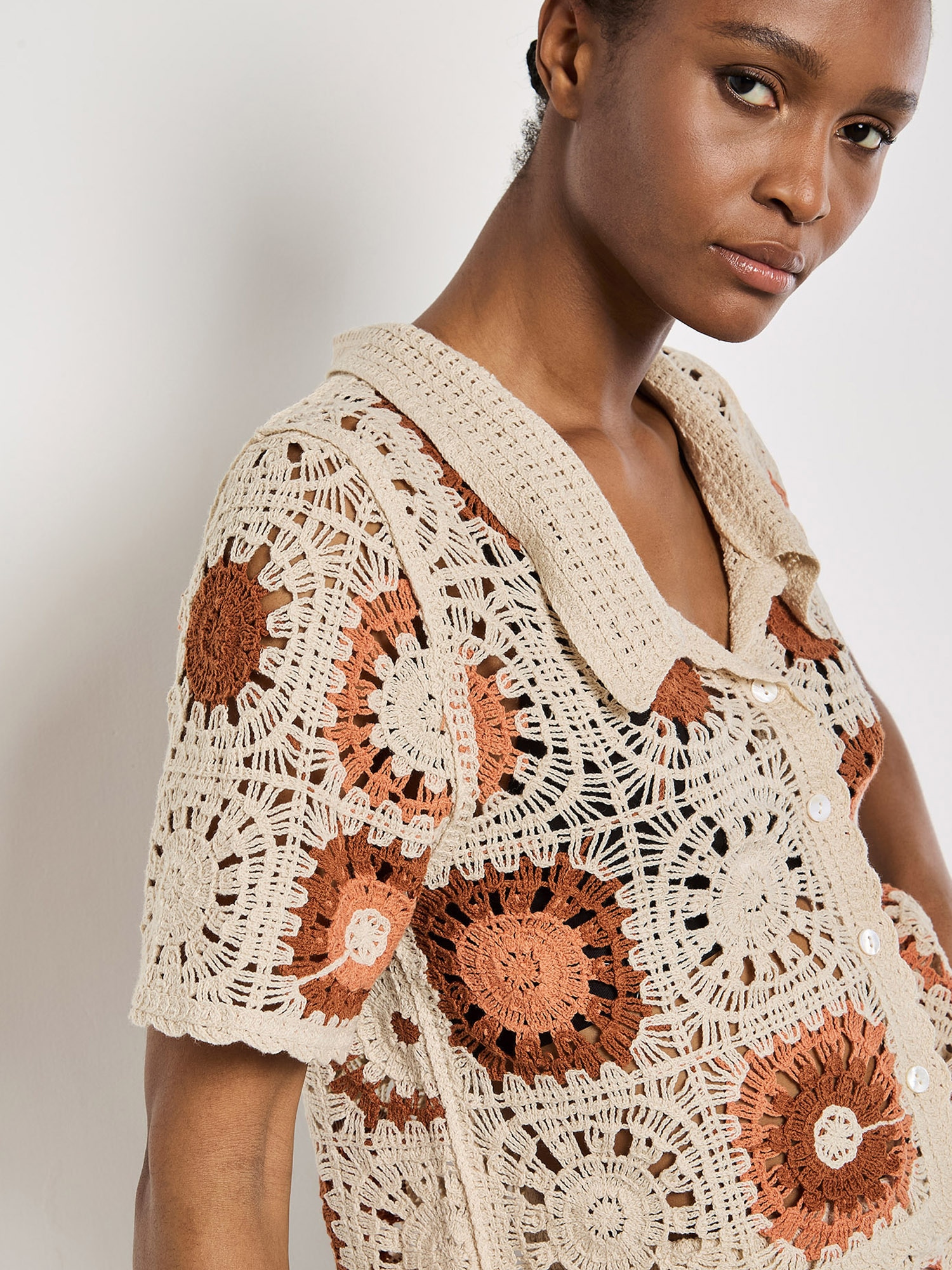 Apricot Shirtbluse »Häkelkragen-Knopf-Top« mit Kragen