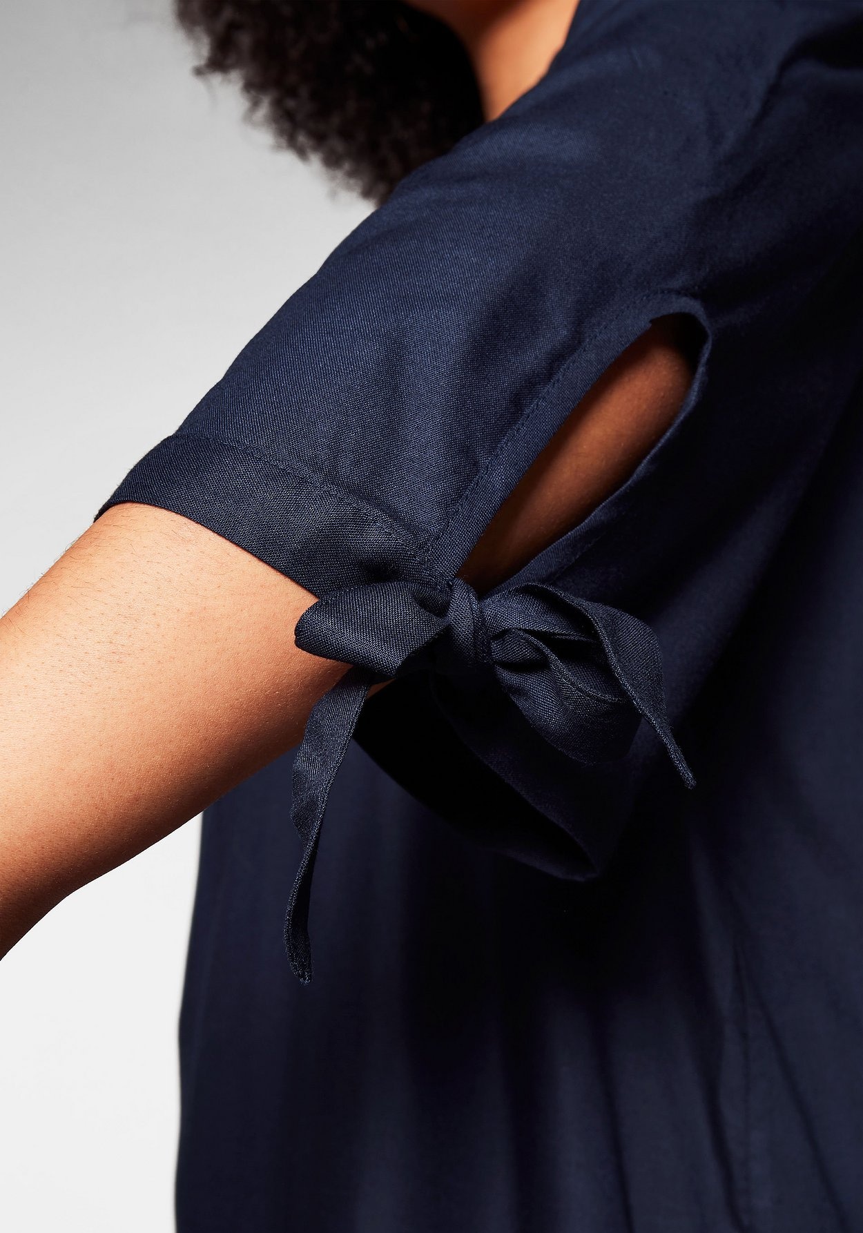 Sheego Strandkleid »Strandkleid im Carmen-Look mit schmalen Trägern«