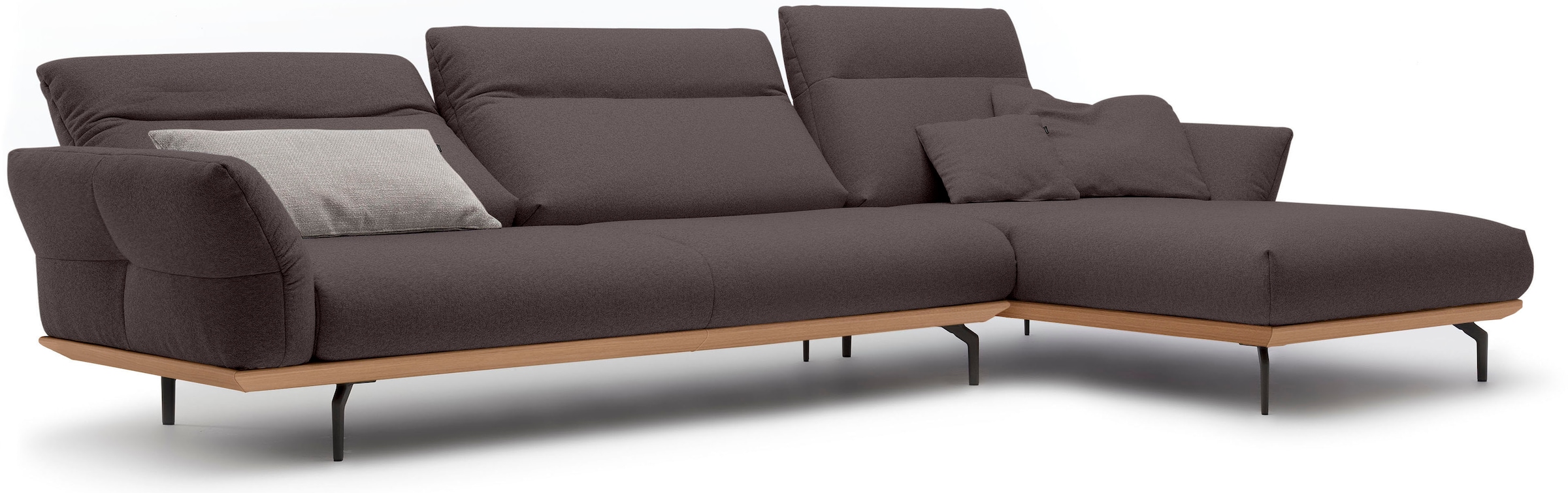 Creation BY ROLF BENZ Ecksofa »CR.460, Design-Sofa der Extraklasse, verstellbare Rückenlehne, L-Form« Sockel in Eiche, Winkelfüße in Umbragrau, Breite 338 cm