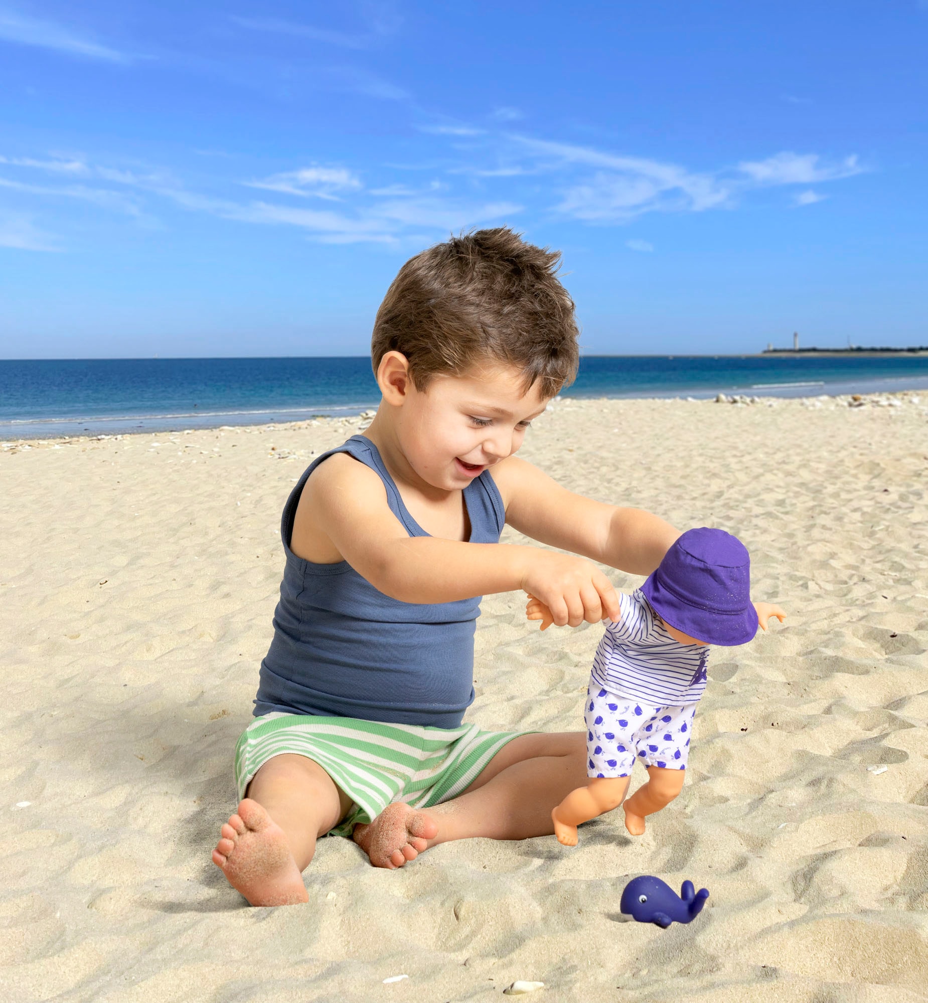 Corolle® Babypuppe »Badejunge Marin«, mit Vanilleduft