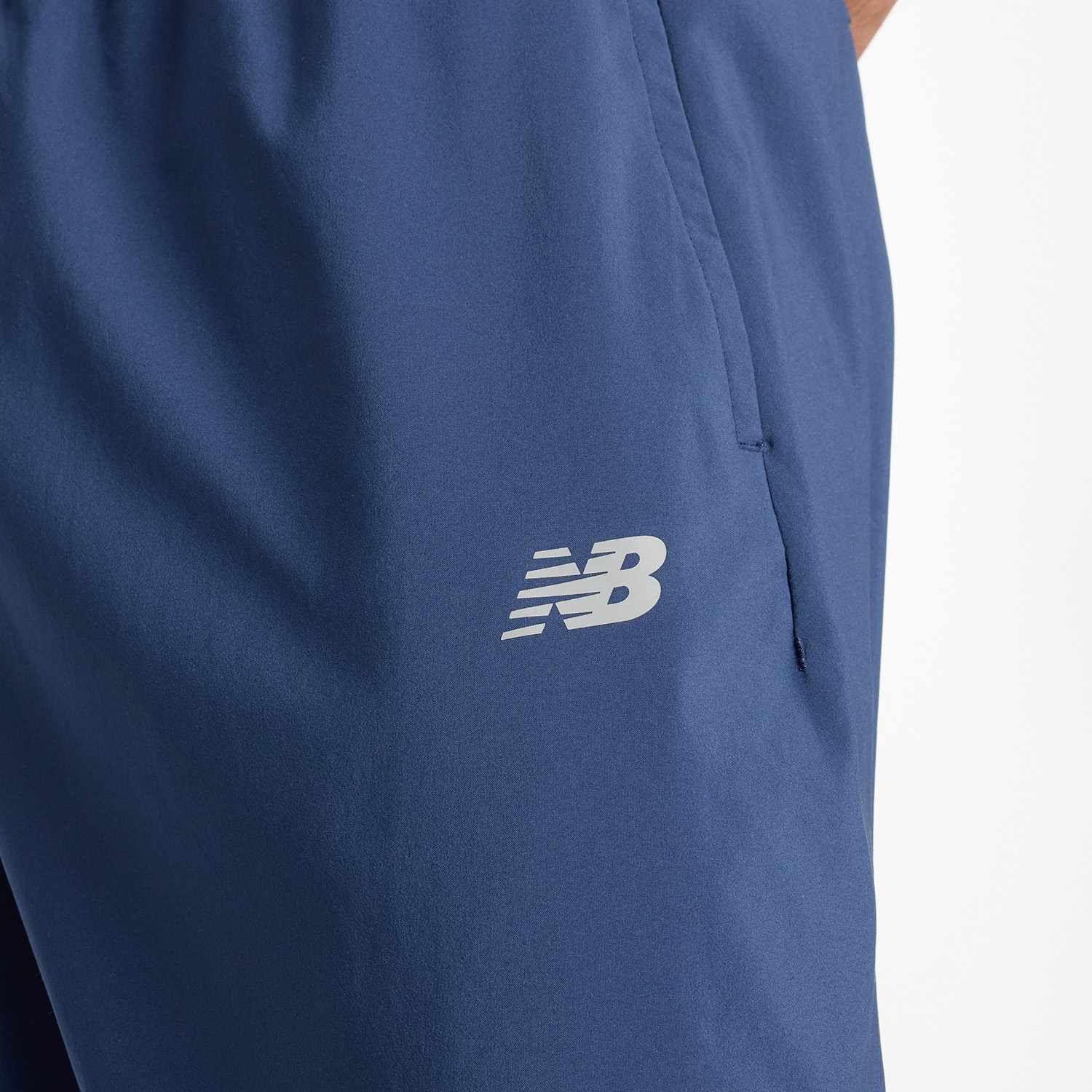 New Balance Trainingshose »SPORT ESSENTIALS WOVEN JOGGER«