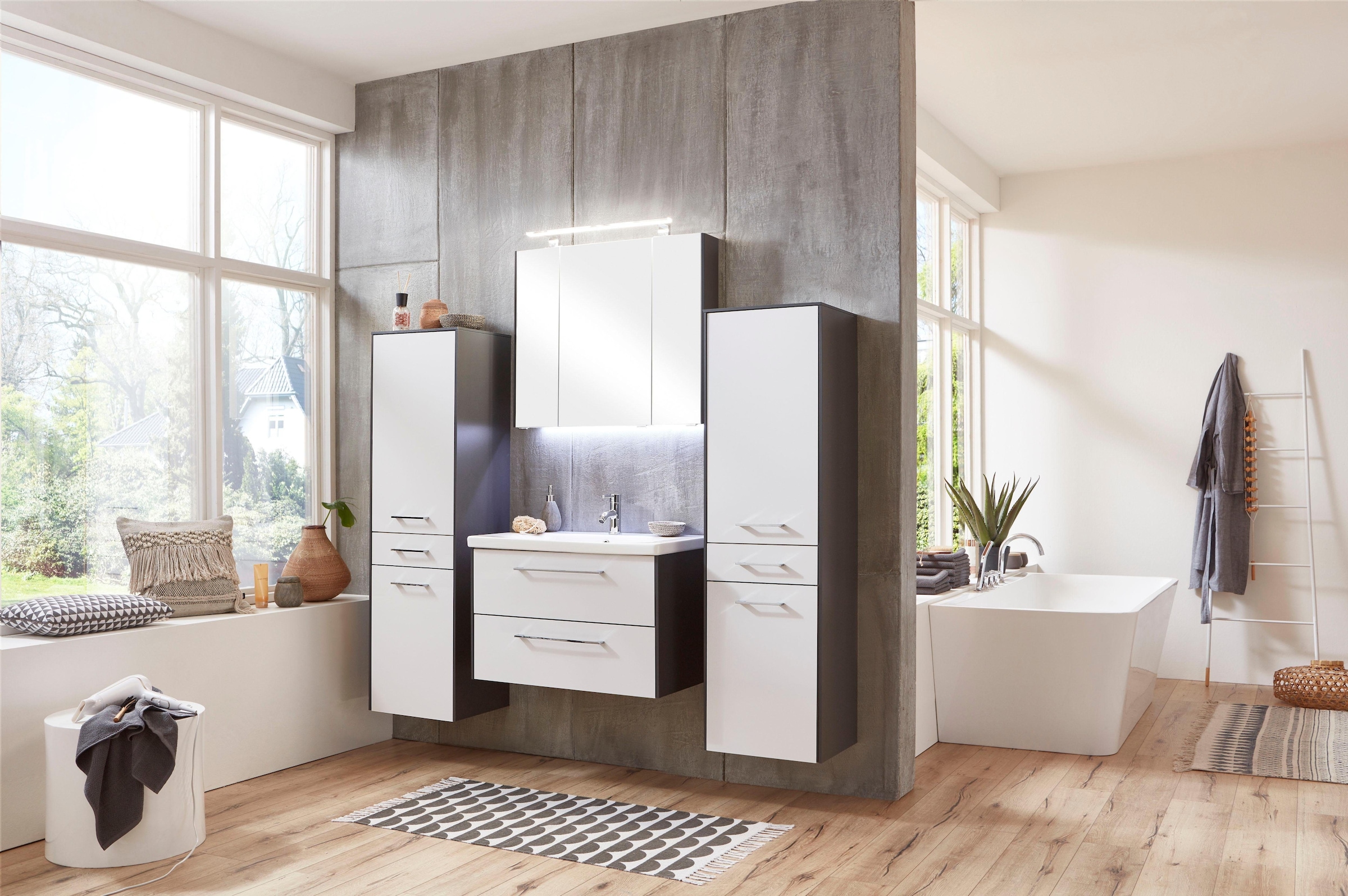 MARLIN Spiegelschrank »3400«, Breite 82 cm mit 3 Jahren XXL Garantie