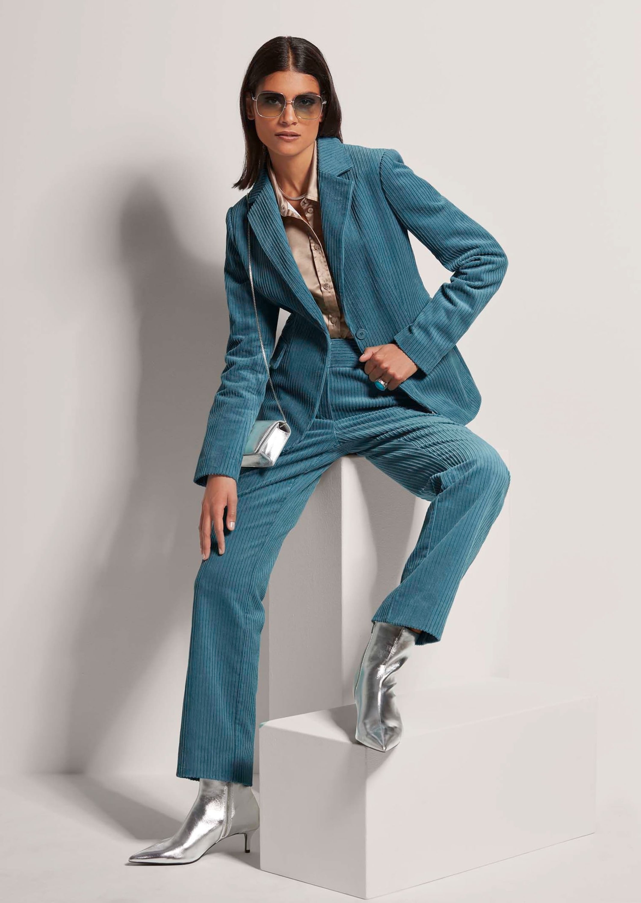 MADELEINE Jerseyblazer »Cordblazer Klassischer Cordblazer mit Reverskragen«