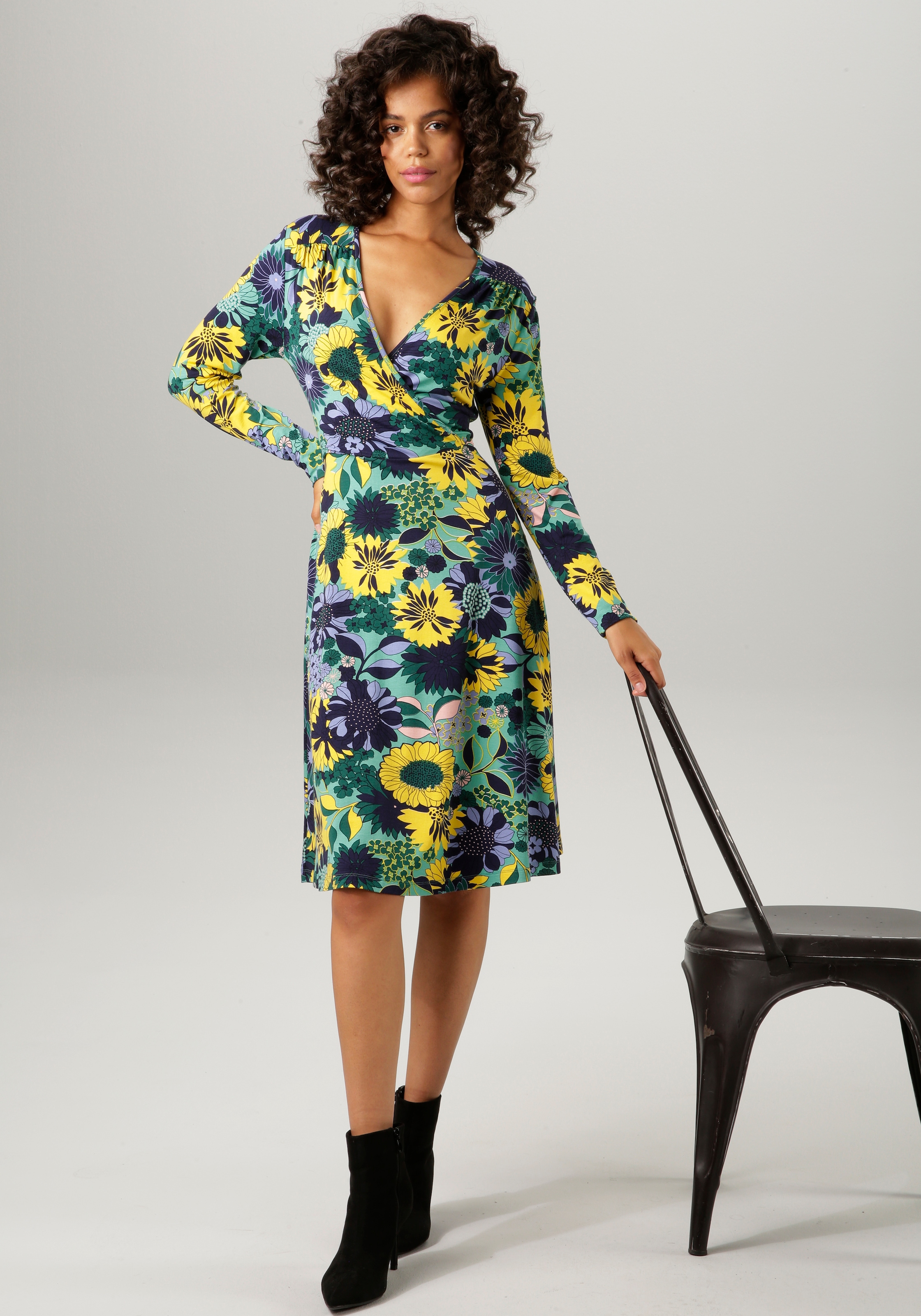Aniston CASUAL Jerseykleid, mit V-Ausschnitt in Wickel-Optik
