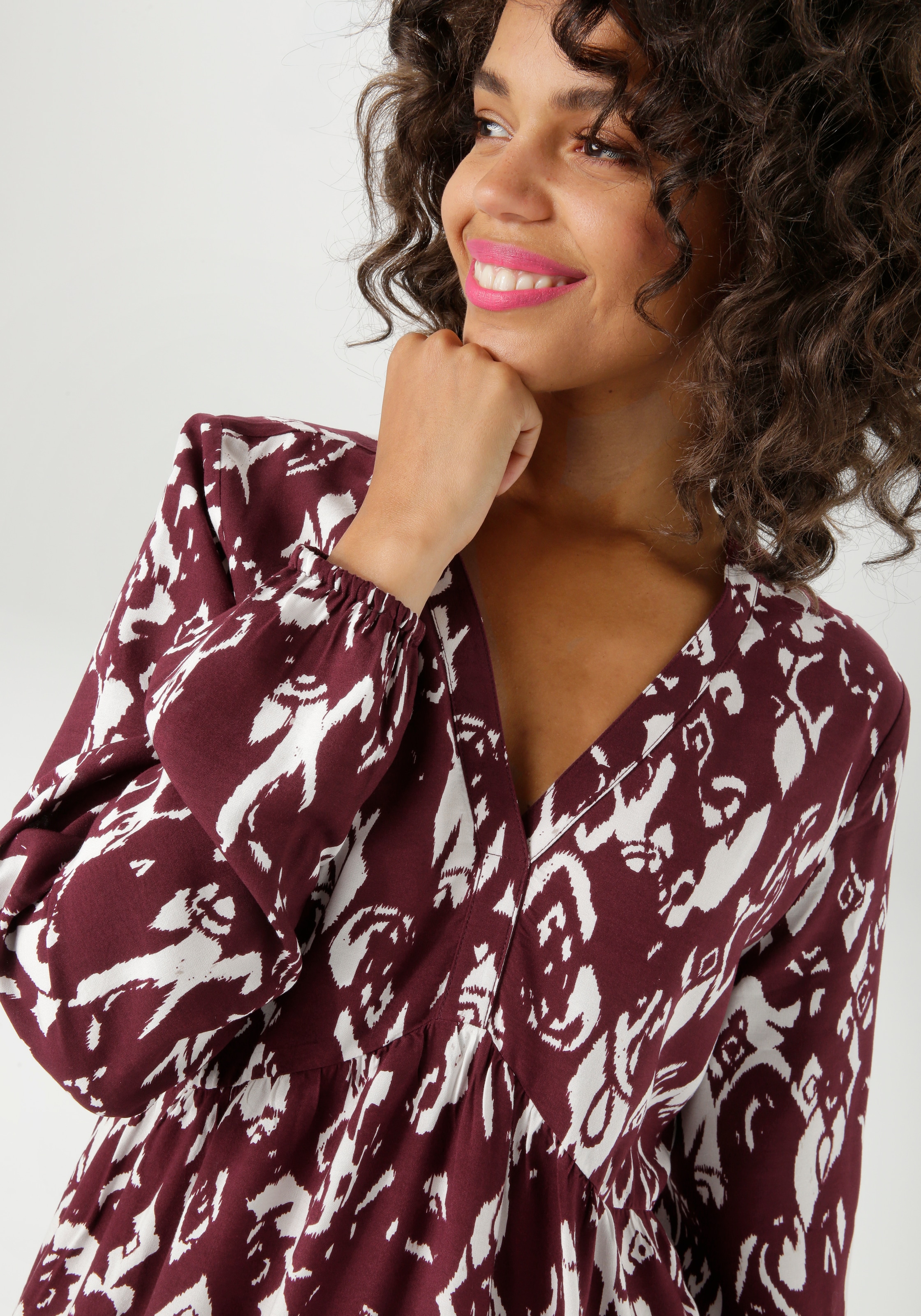 Aniston CASUAL Tunikakleid mit kunstvollem Druck und Bordüre am Saum - NEUE KOLLEKTION