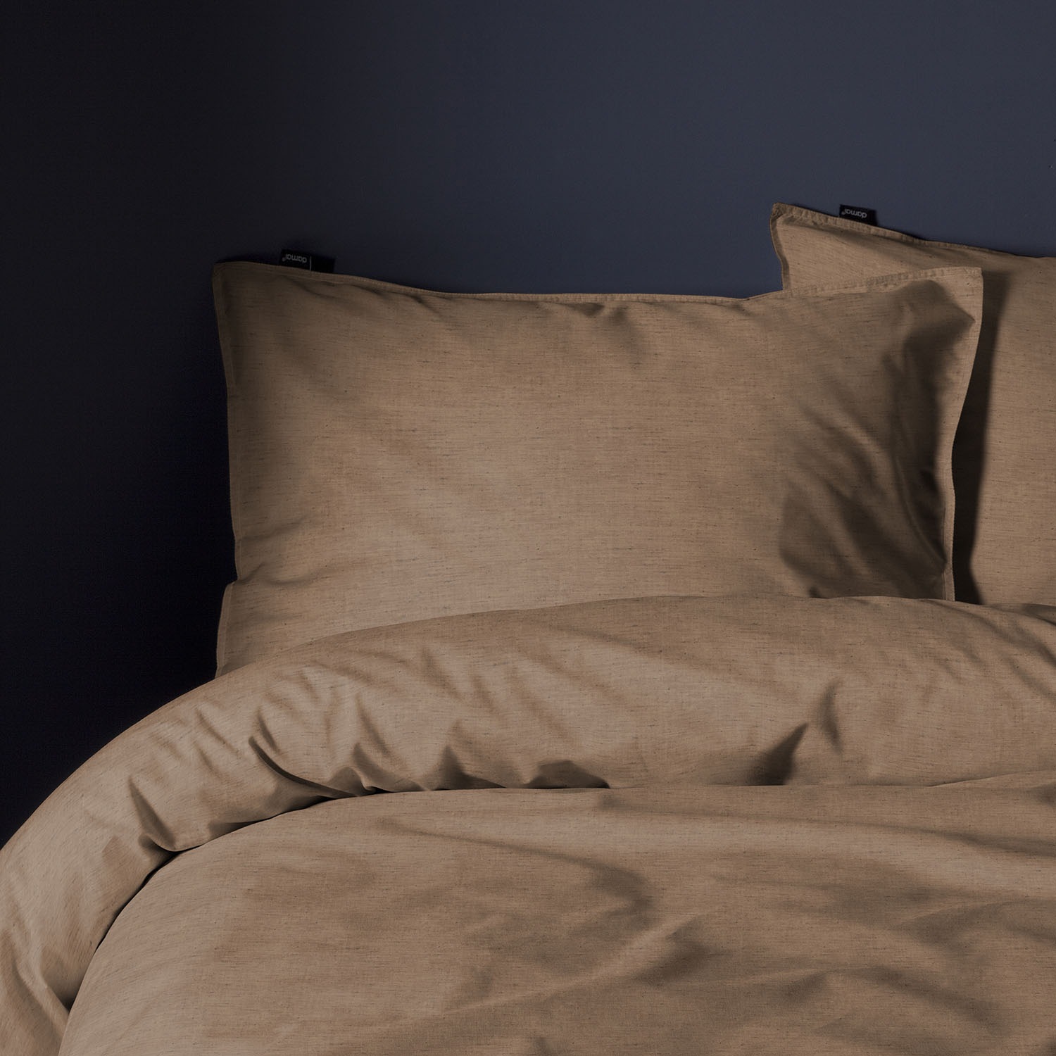 damai »Mik« Leinen-Optik