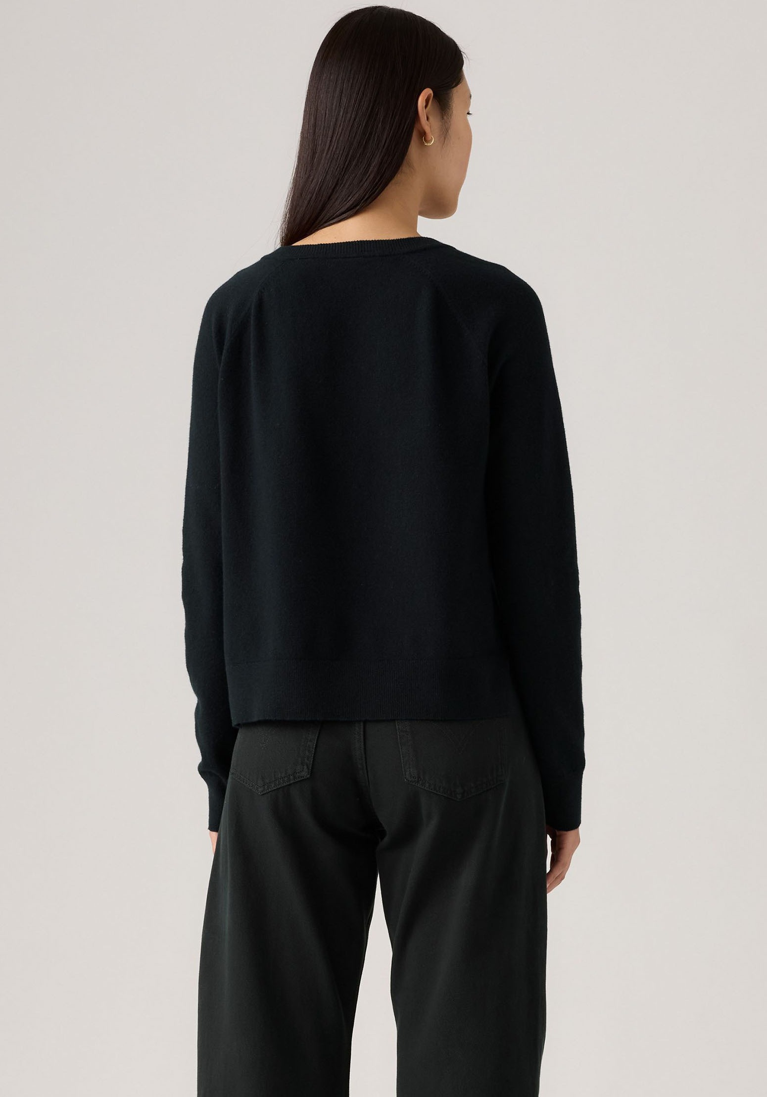 Levi's® V-Ausschnitt-Pullover »SUPER SOFT VNECK PULLOVER« im Bund beidseitig mit kurzem Schlitz