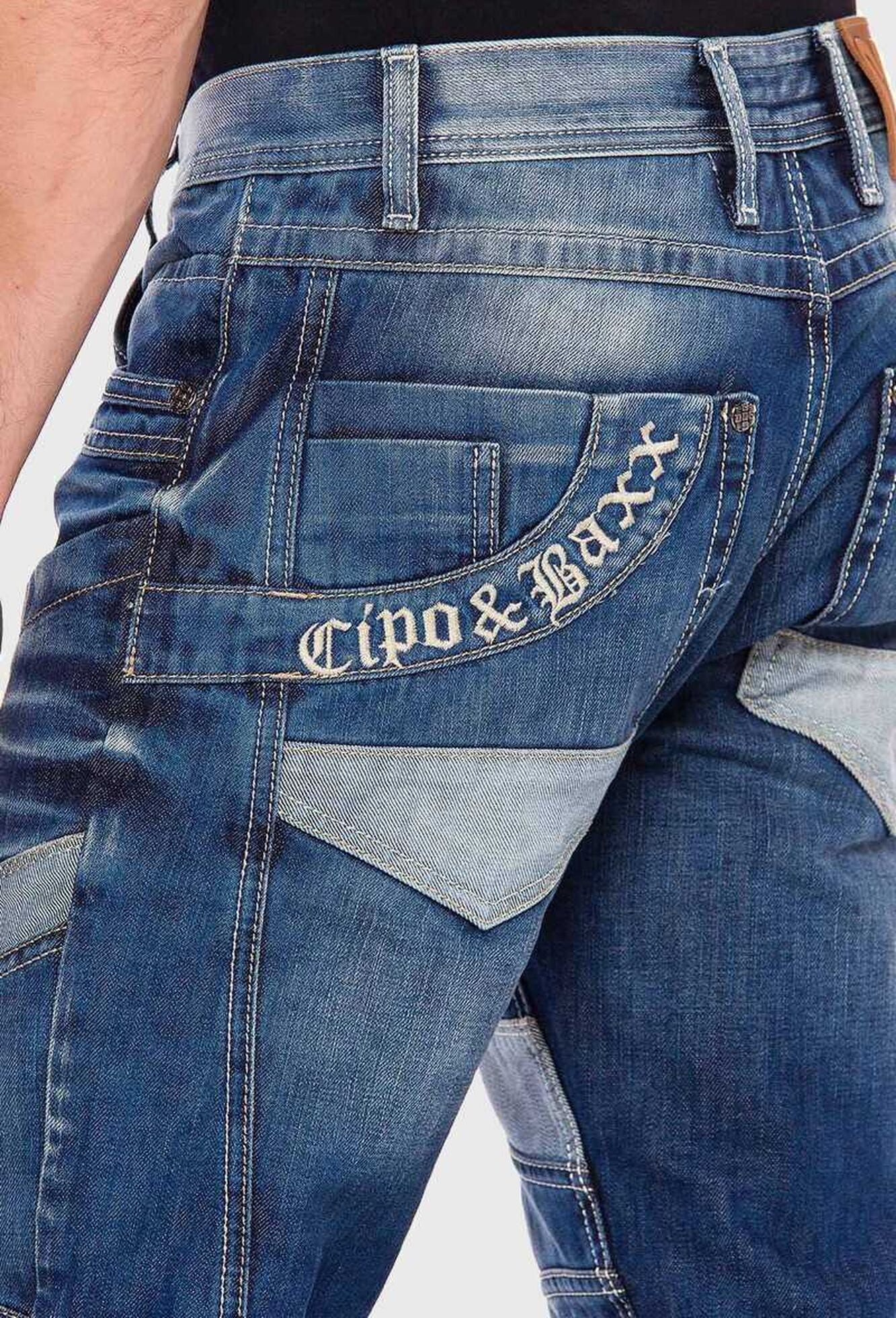 Cipo & Baxx Straight-Jeans »Cipo & Baxx JEANS« in Straight-Fit