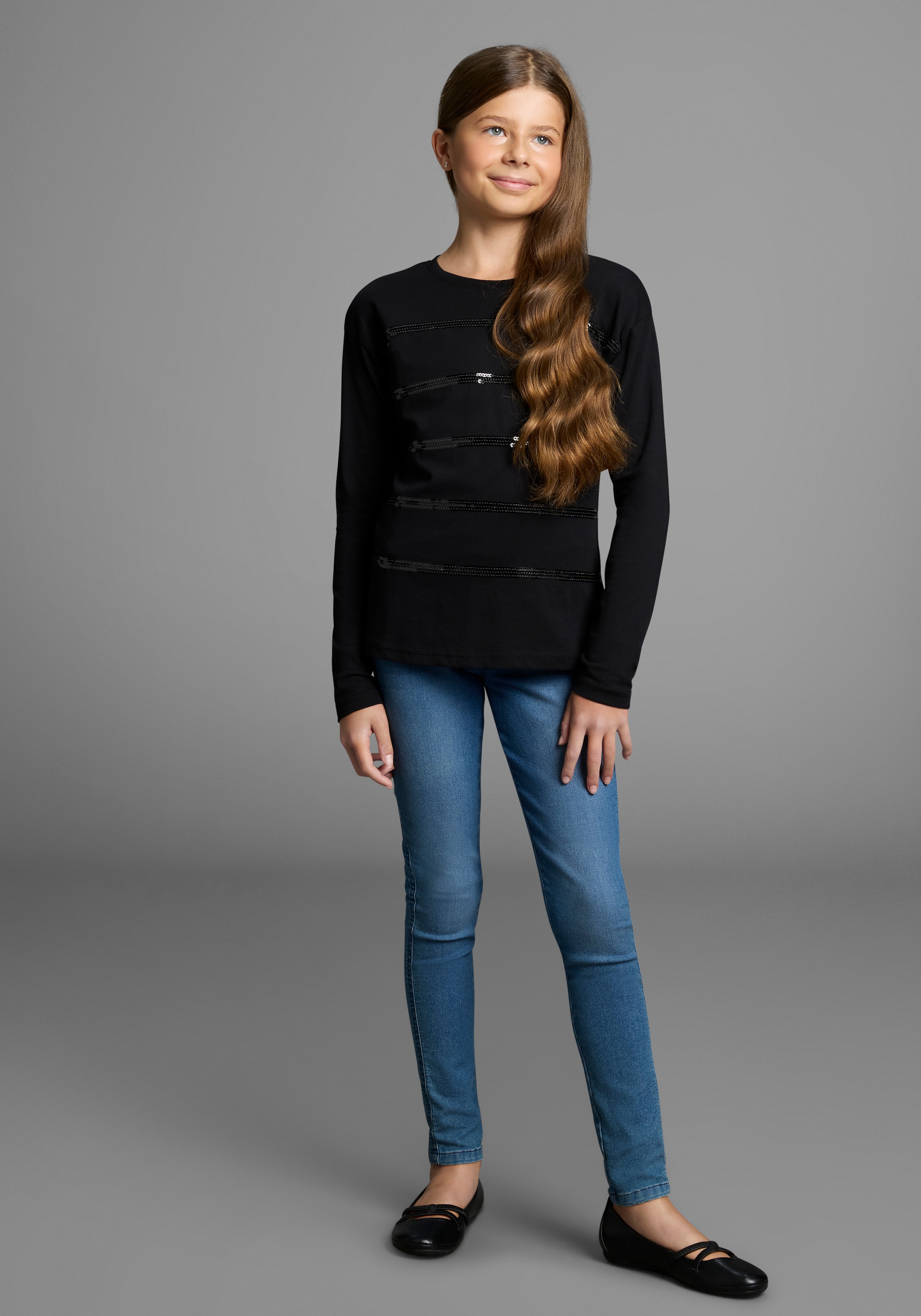 Bruno Banani Langarmshirt »Shirt mit Paillettendetails für Mädchen« Für TEENS, Langarmshirt mit Pailletten