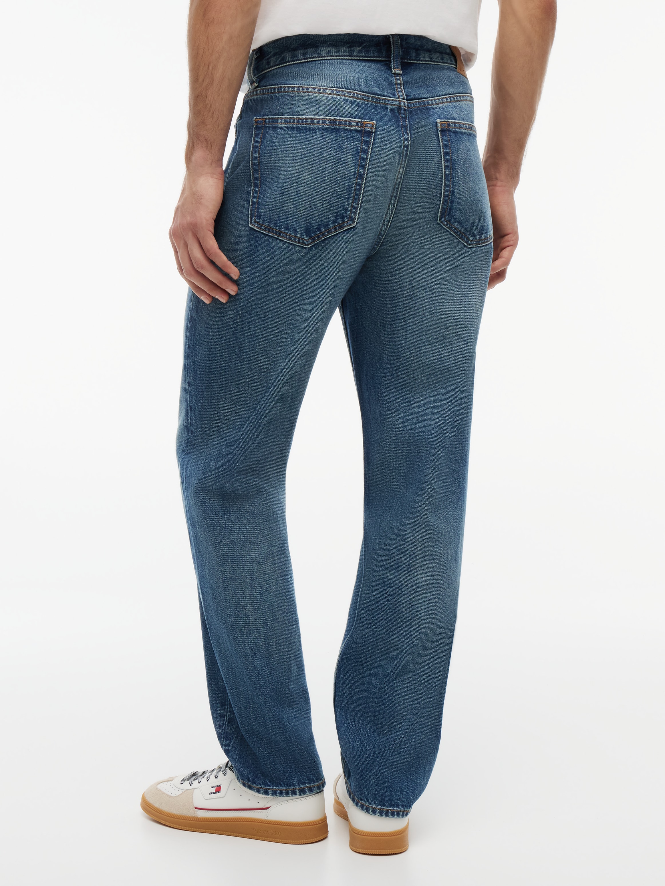 Tommy Jeans 5-Pocket-Jeans »SONNY REGULAR TAPERED CJ6034« Regular fit im Baumwoll-Lyocell-Mix