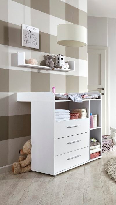 BMG Möbel Babyzimmer-Komplettset »Luis«, (Set, 5 tlg., Bett + Wickelkommode + 2-trg. Schrank + Standregal + Wandboard), Bett + Wickelkommode + 2-trg. Schrank + Standregal + Wandboard