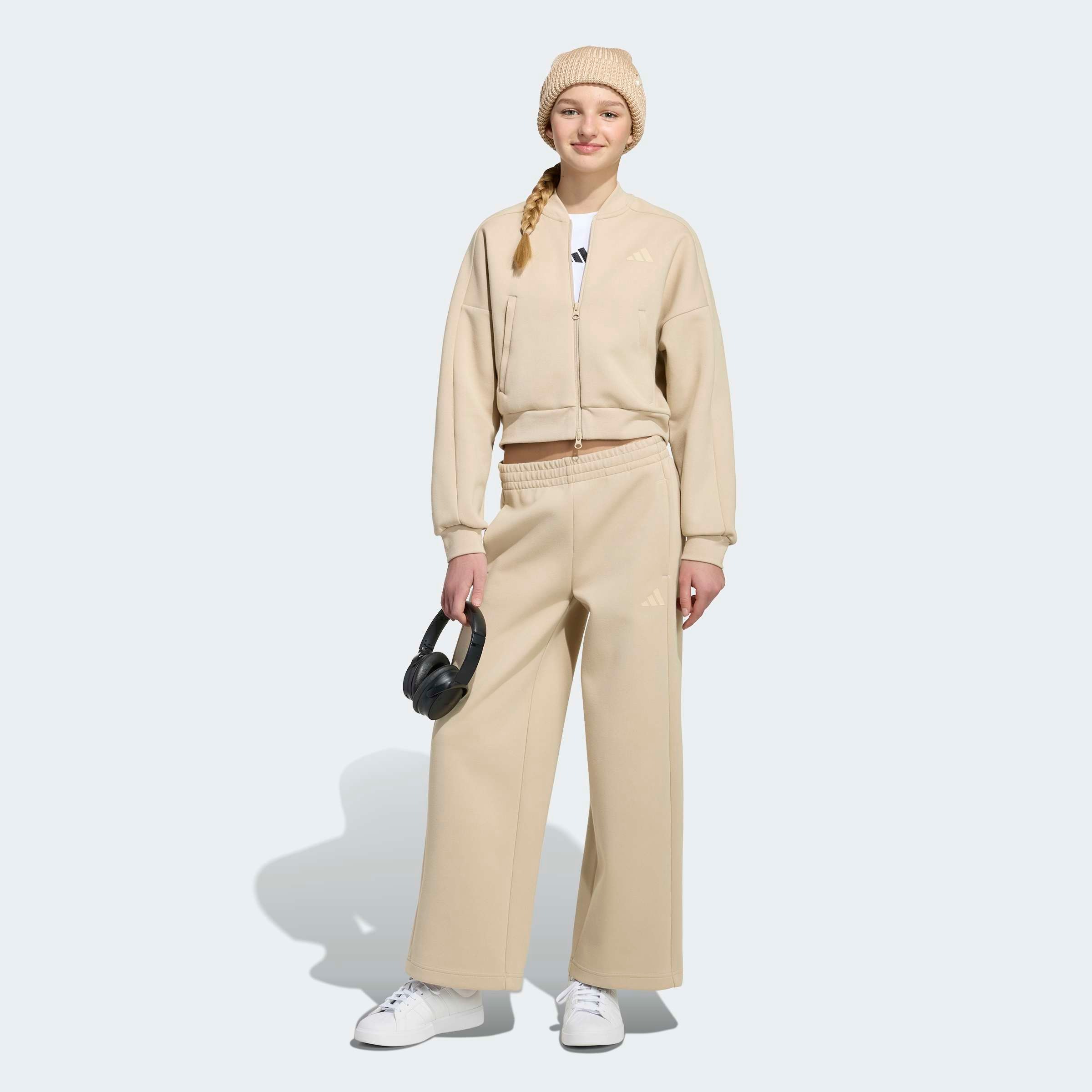adidas Sportswear Sporthose »FUTURE ICONS 3-STREIFEN MIT WEITEM BEIN«