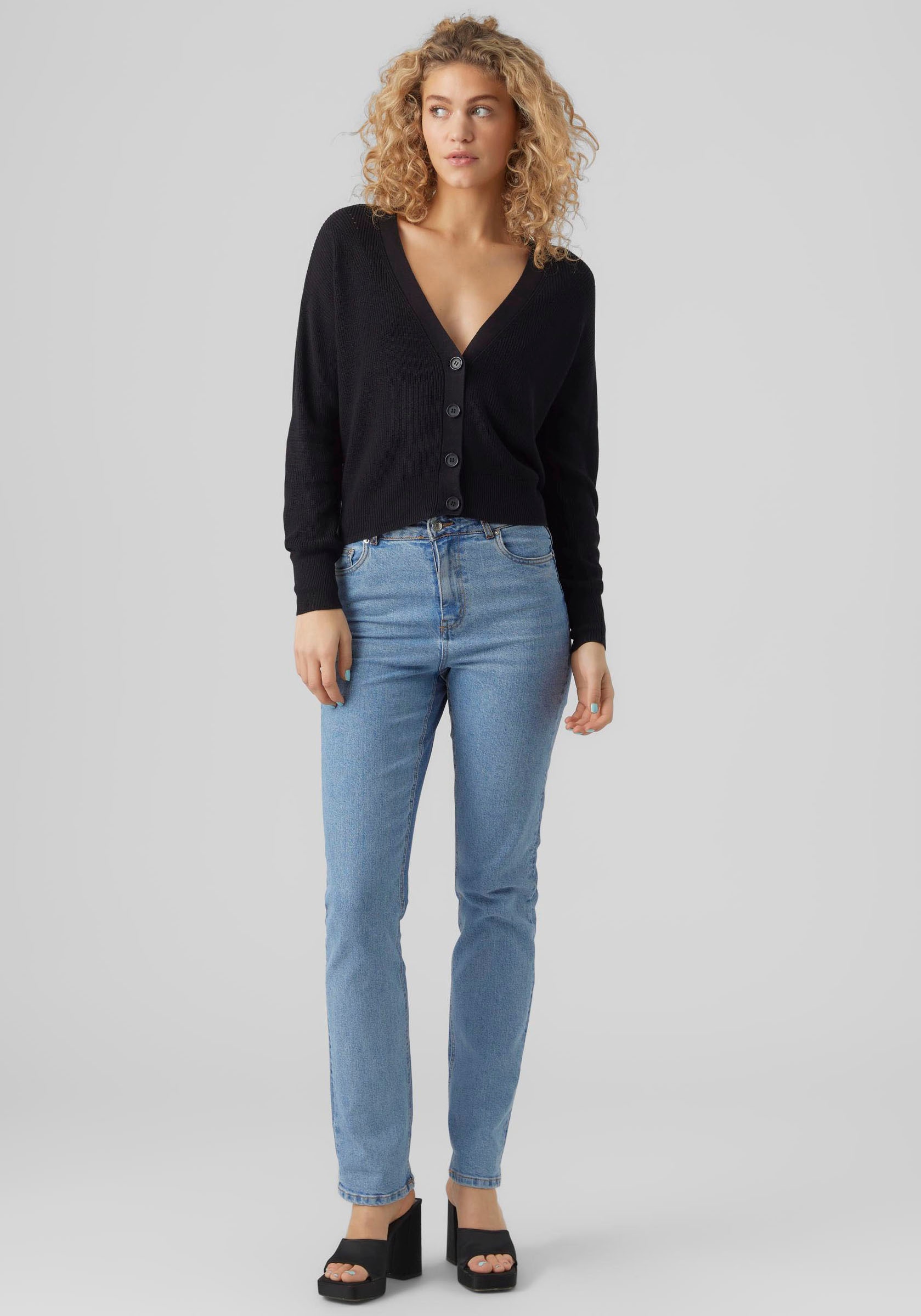 Vero Moda Strickjacke »VMNEWLEXSUN LS SHORT V-NECK CAR GA NOOS« mit Knopfleiste