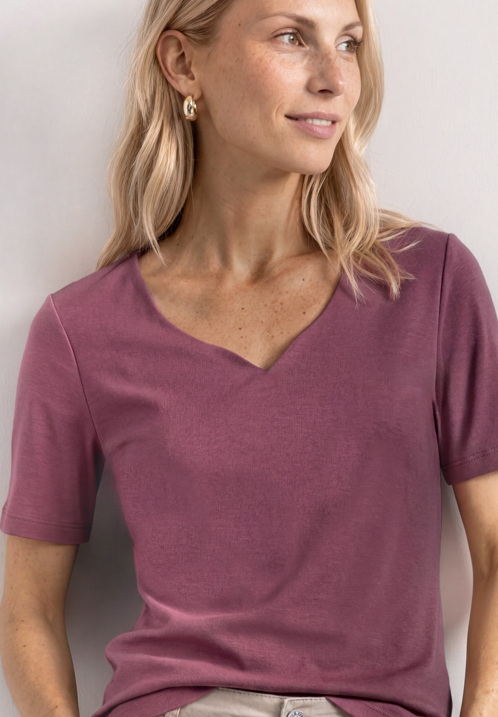 STREET ONE Kurzarmshirt »Style Ada« Sommershirt mit Herz-Ausschnitt