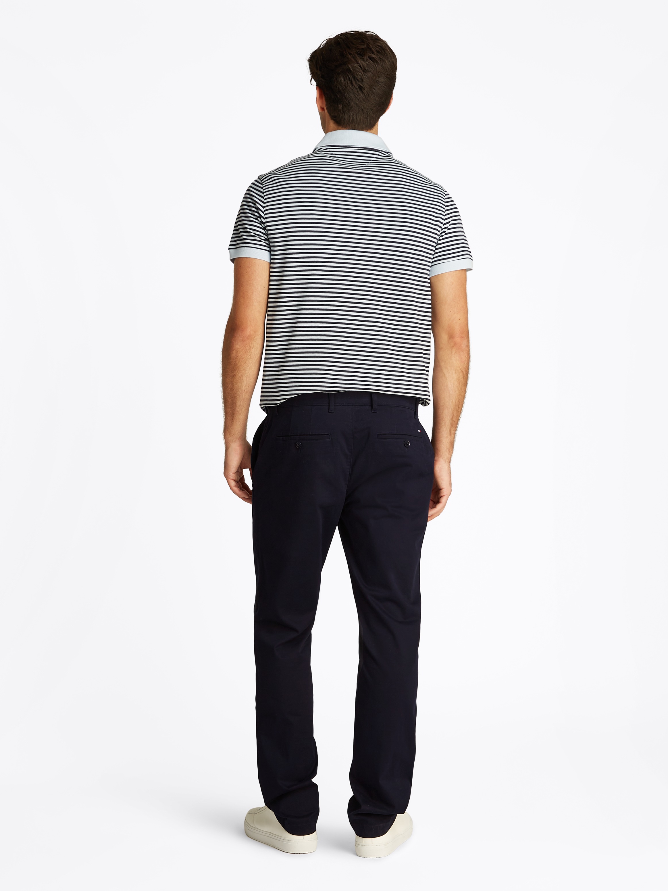 Tommy Hilfiger Chinohose »DENTON CHINO SATIN«, mit Gesäßtaschen mit Knopf, Logostickerei