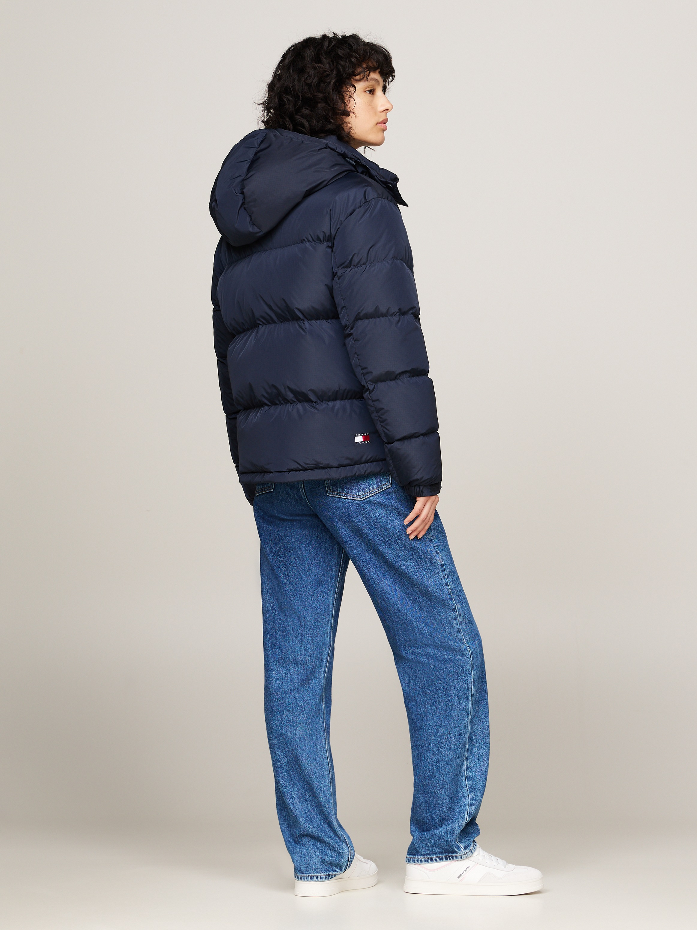 Tommy Jeans Steppjacke »TJW ALASKA PUFFER EXT«, mit Kapuze, mit Logostickereien